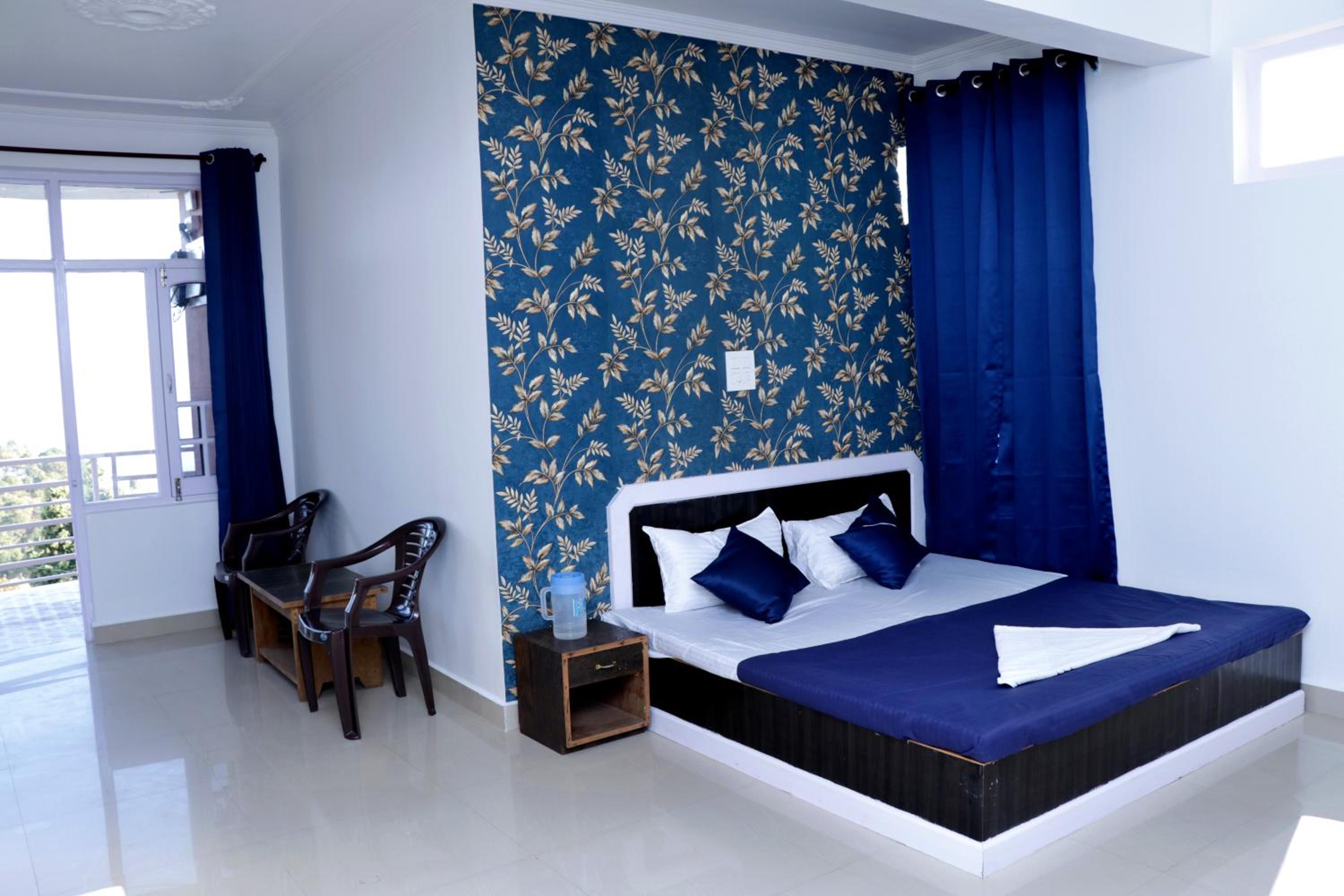 Deluxe Double Room - Photo 21