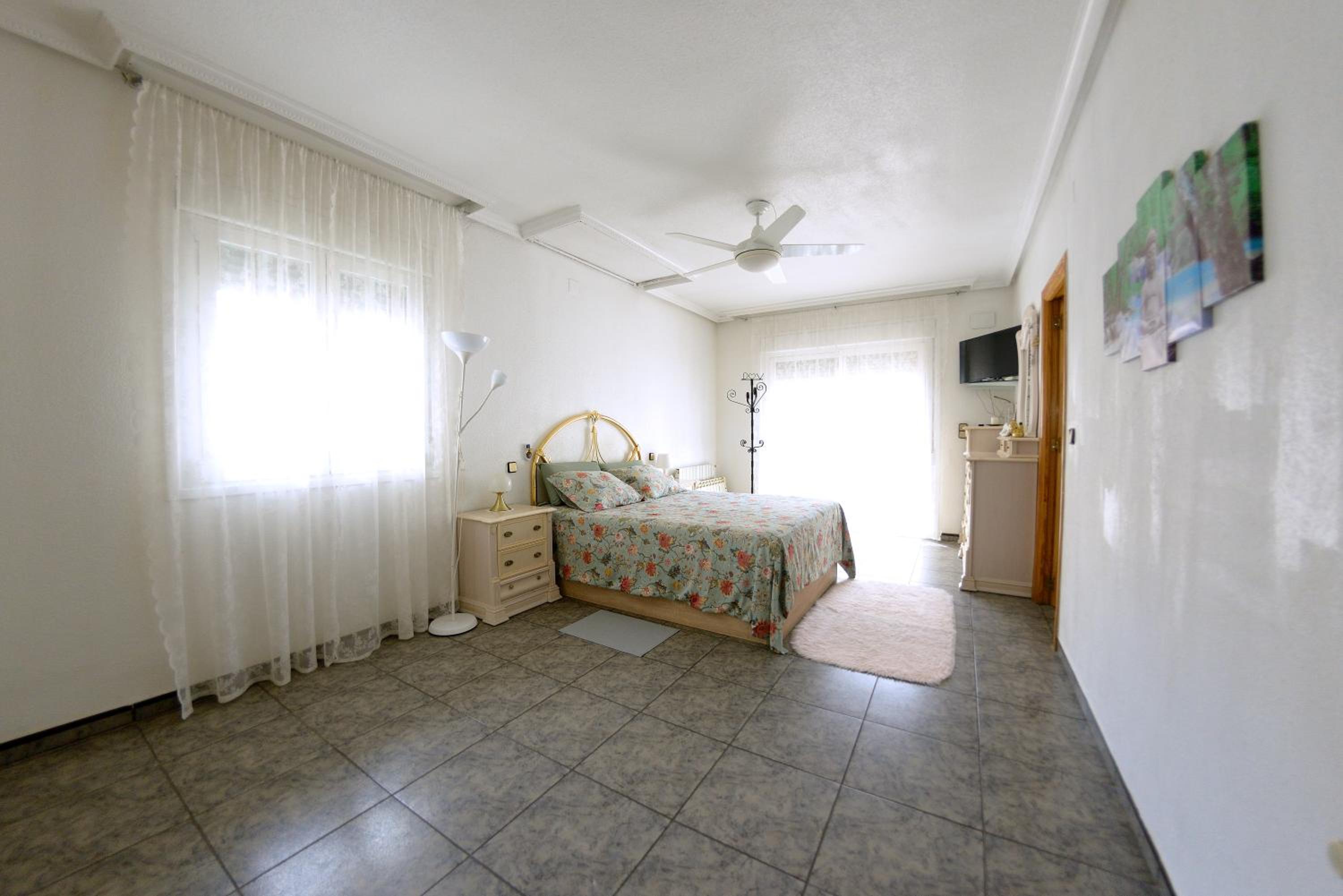 Casa de Seis Habitaciones