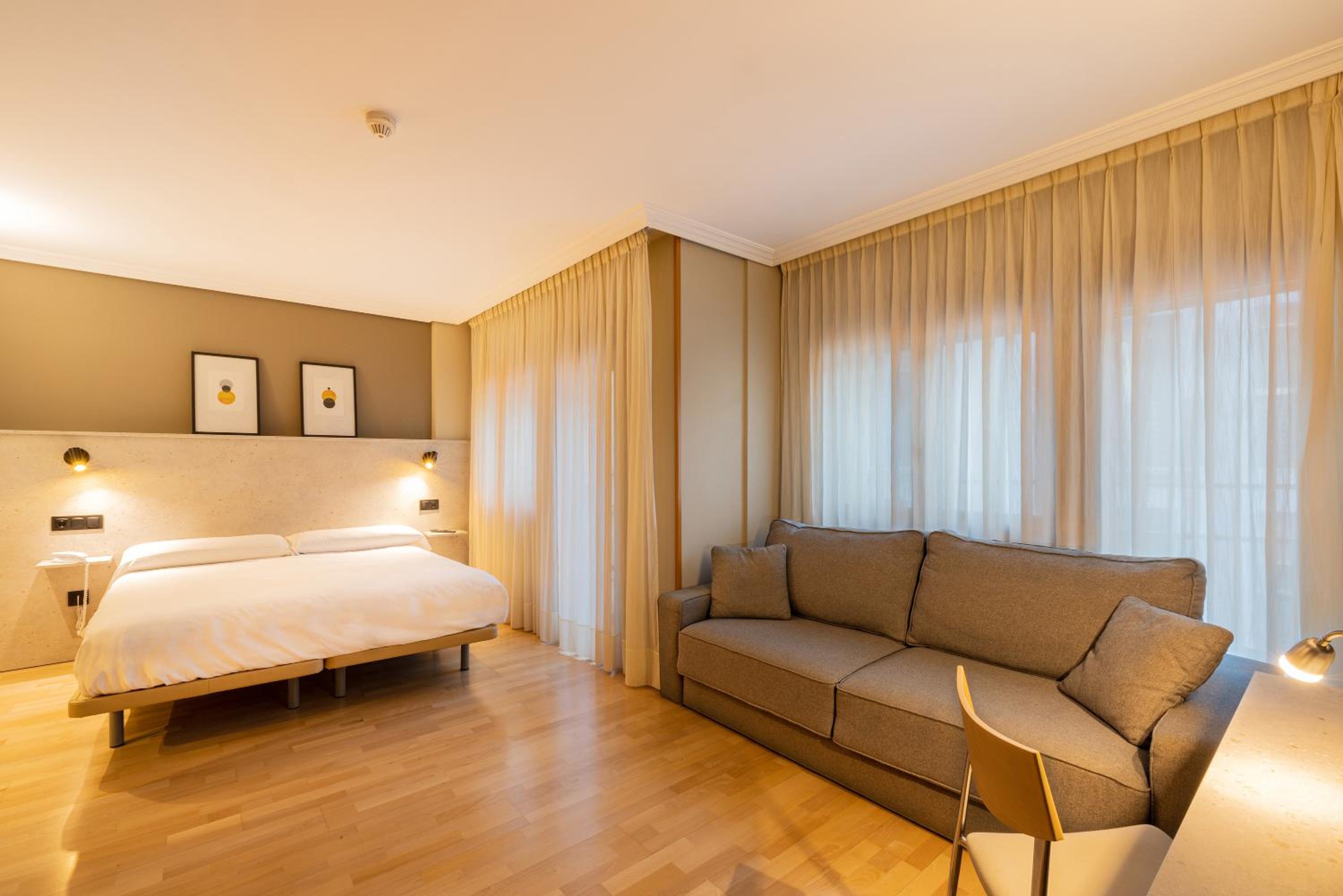 Superior Double Room - Photo 1