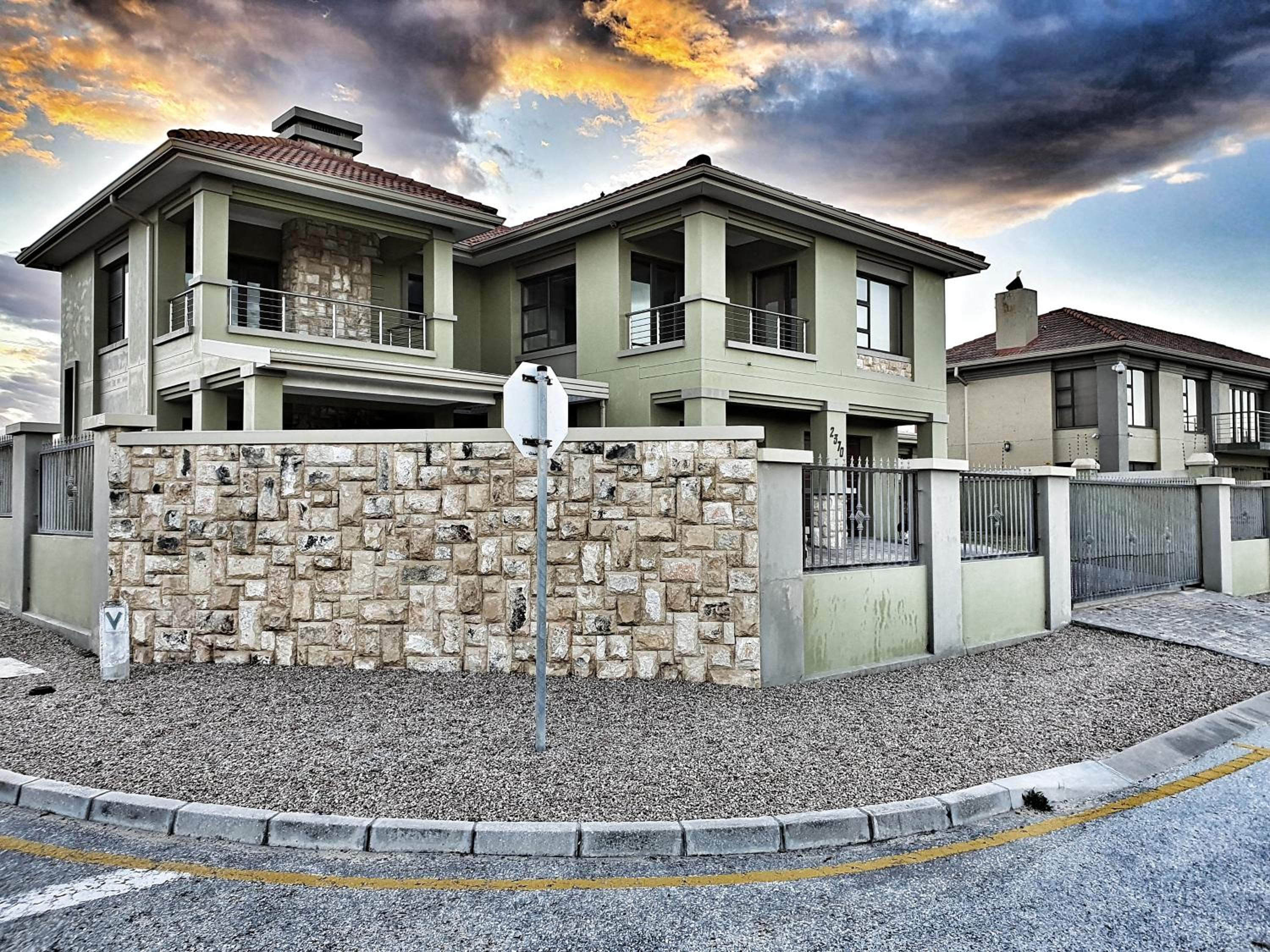 Duplex Apartment photo 2