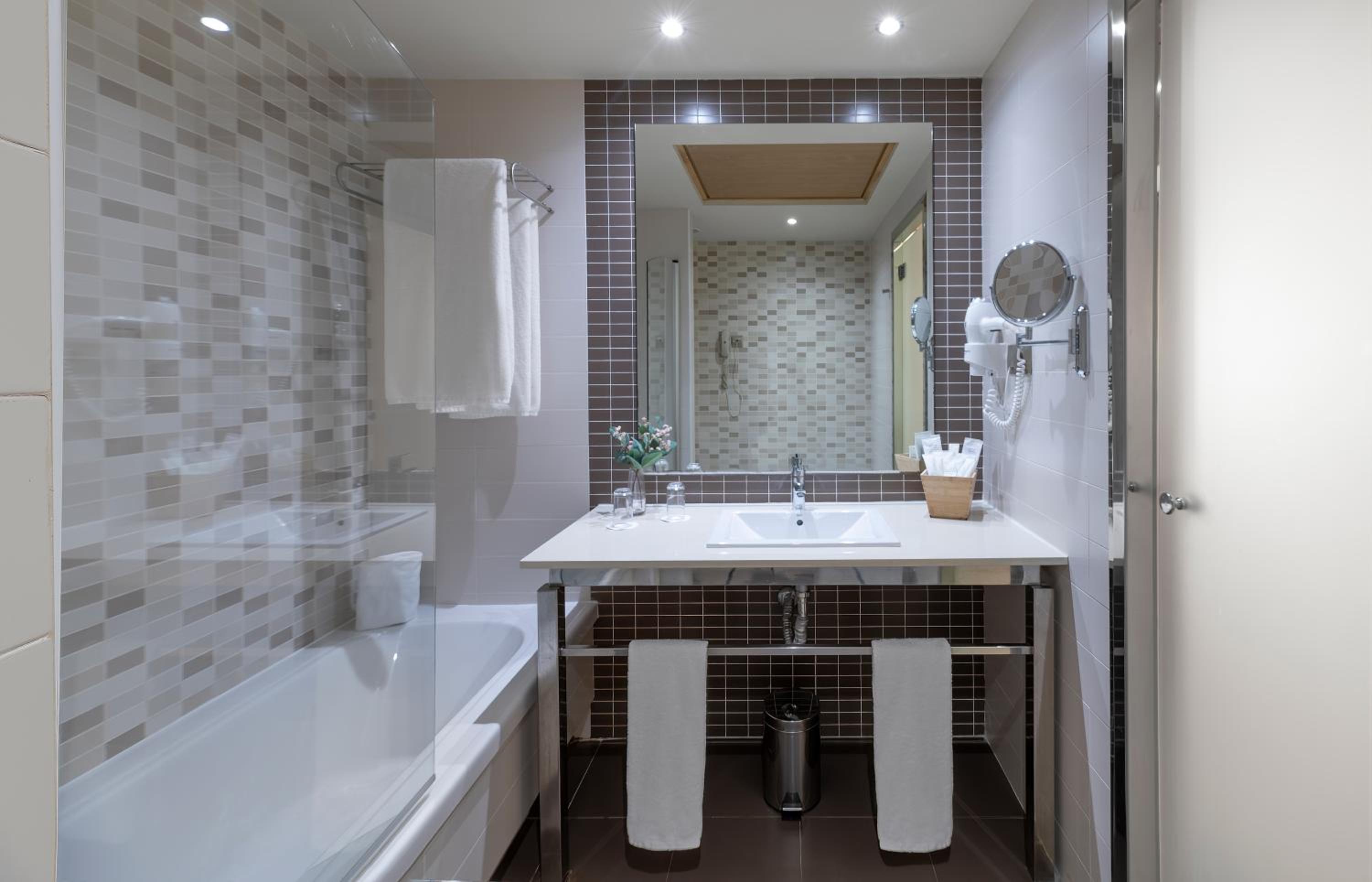 Double Room - Photo 4