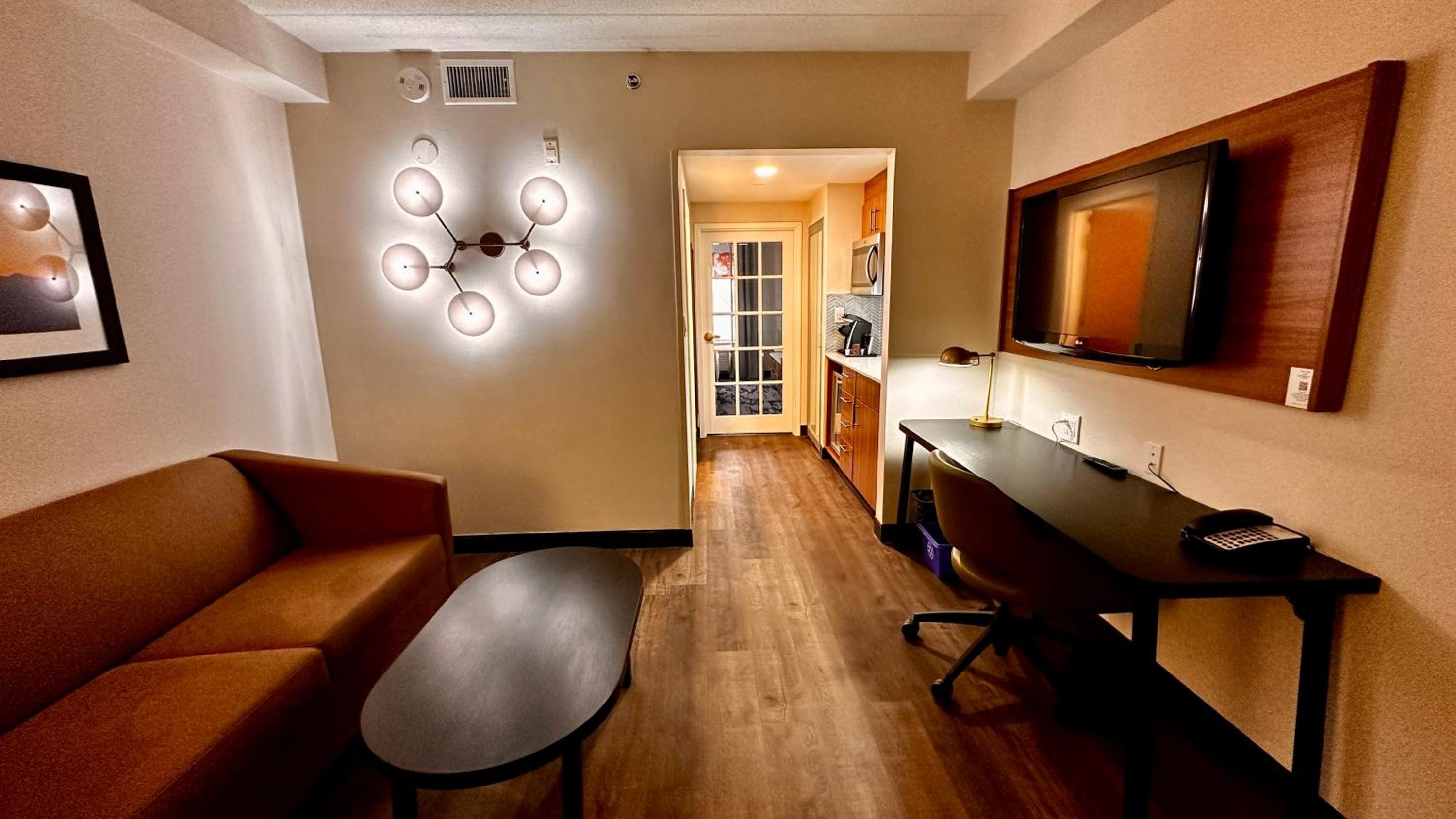Queen Suite With Two Queen Beds