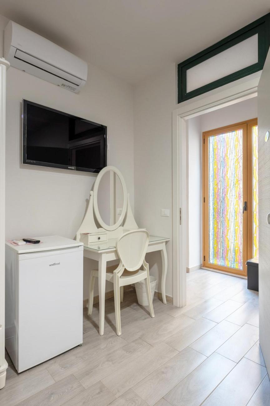Economy Double Room photo 2