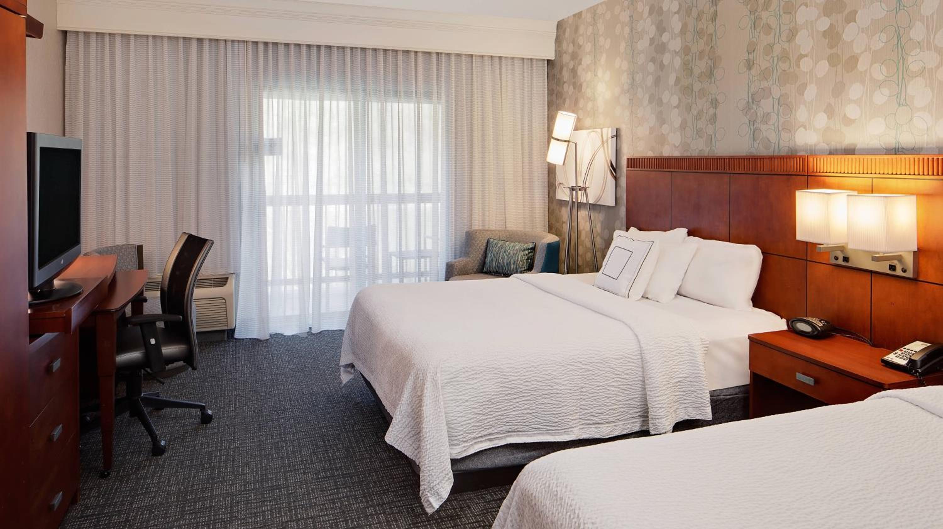 Deluxe Queen Room with Two Queen Beds