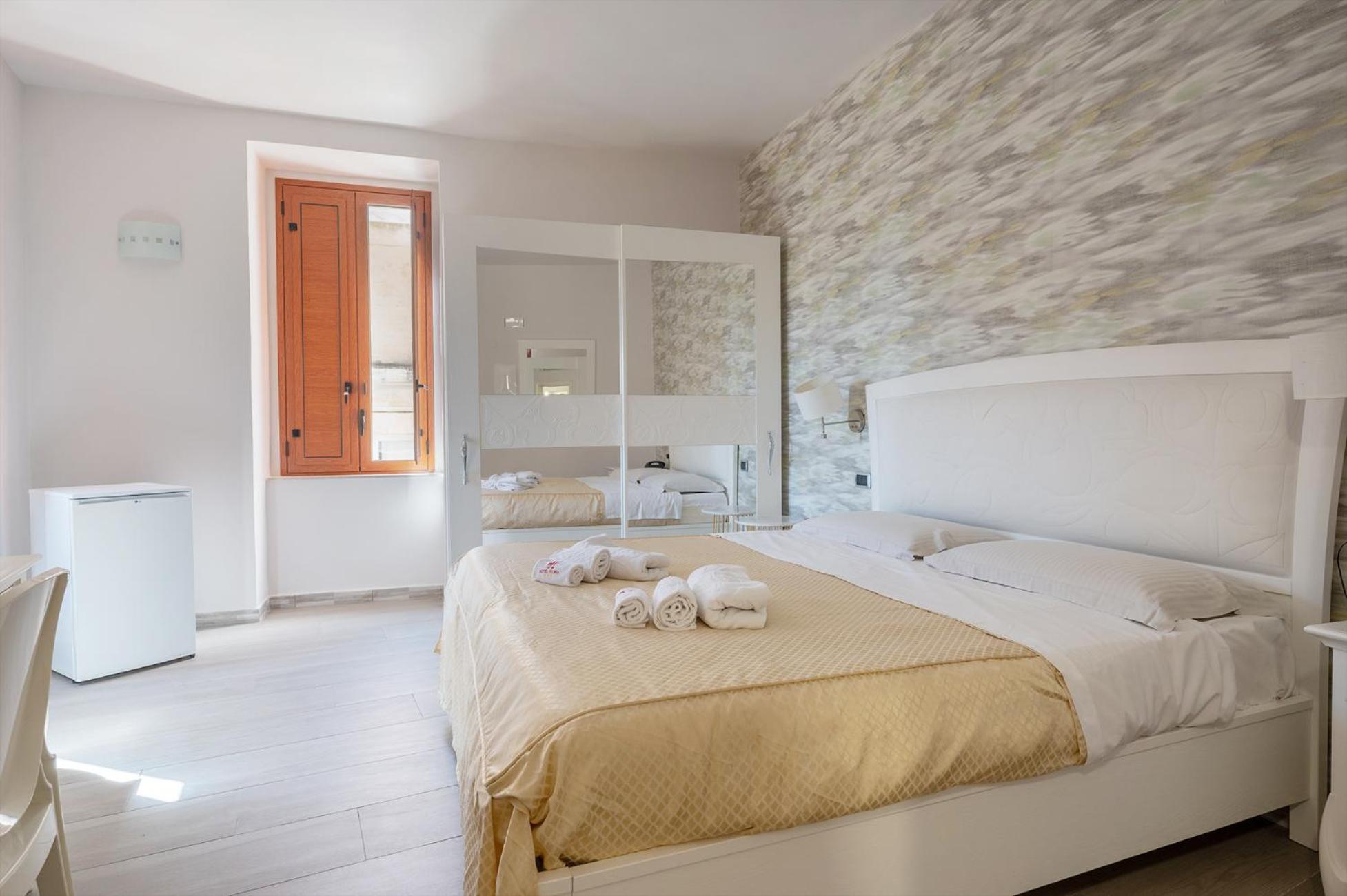 Double Room with Private External Bathroom photo 1