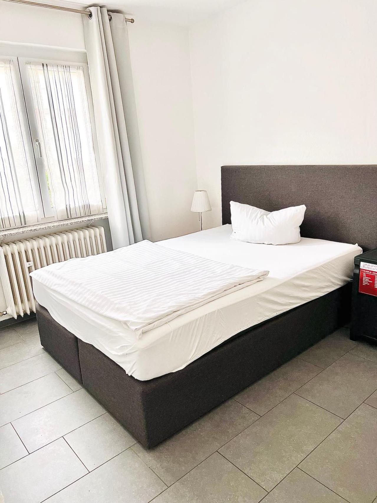 Large Single Room