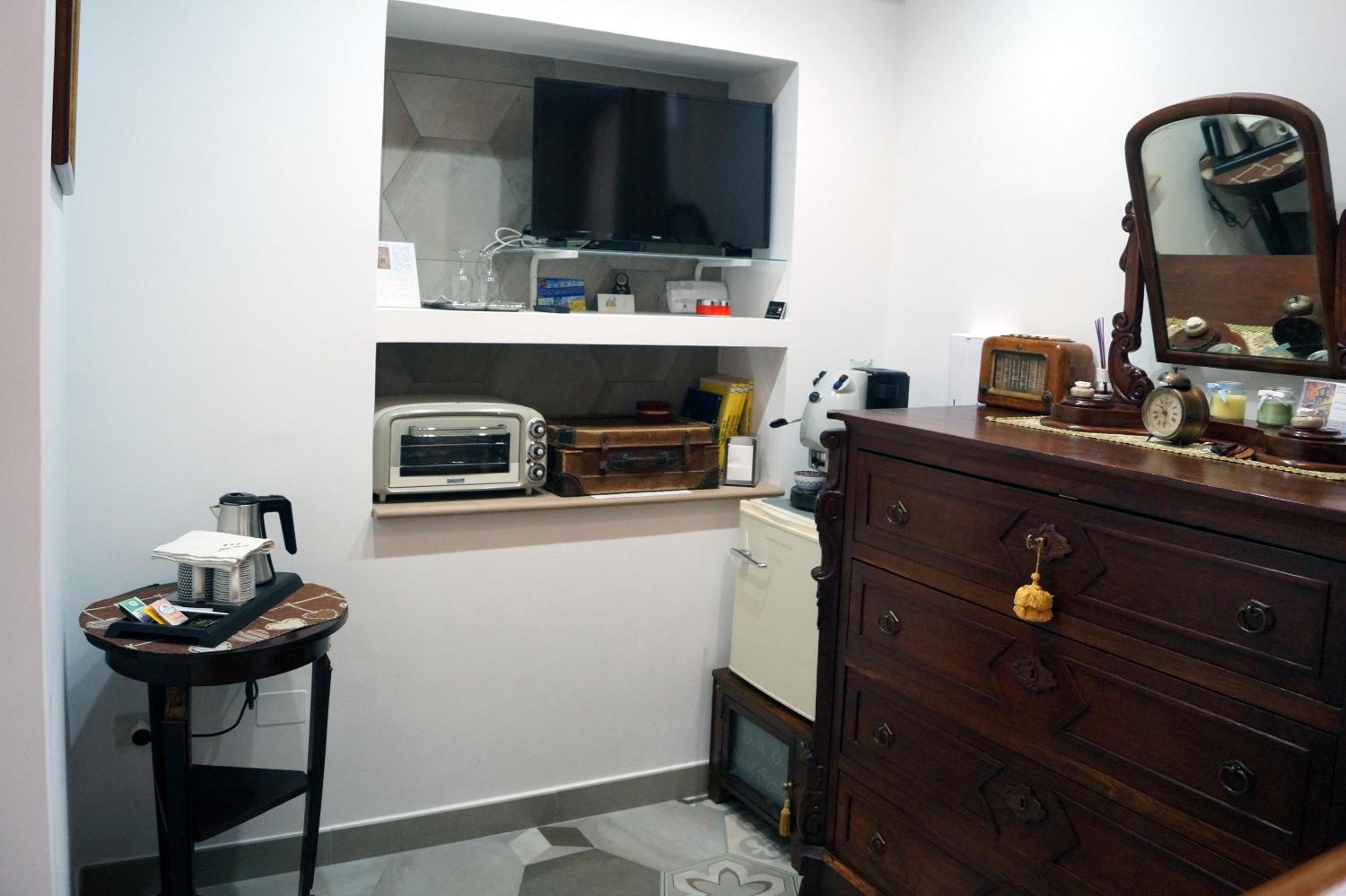 Large Double Room - Photo 18