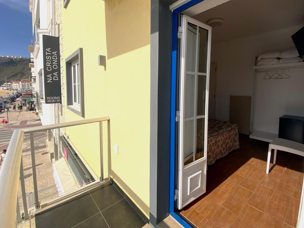 Double Room with Balcony  and Front Sea View - Photo 9
