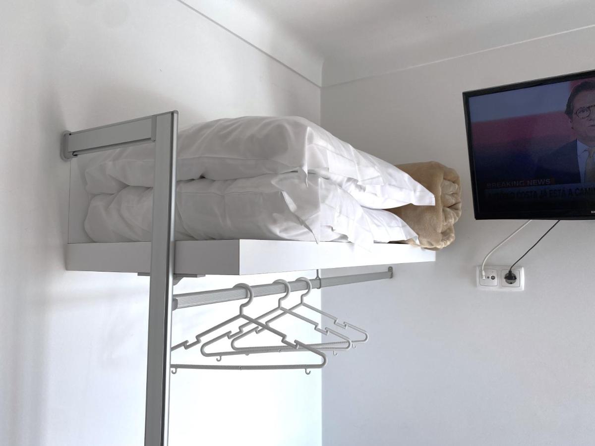 Double Room with Balcony  and Front Sea View - Photo 5