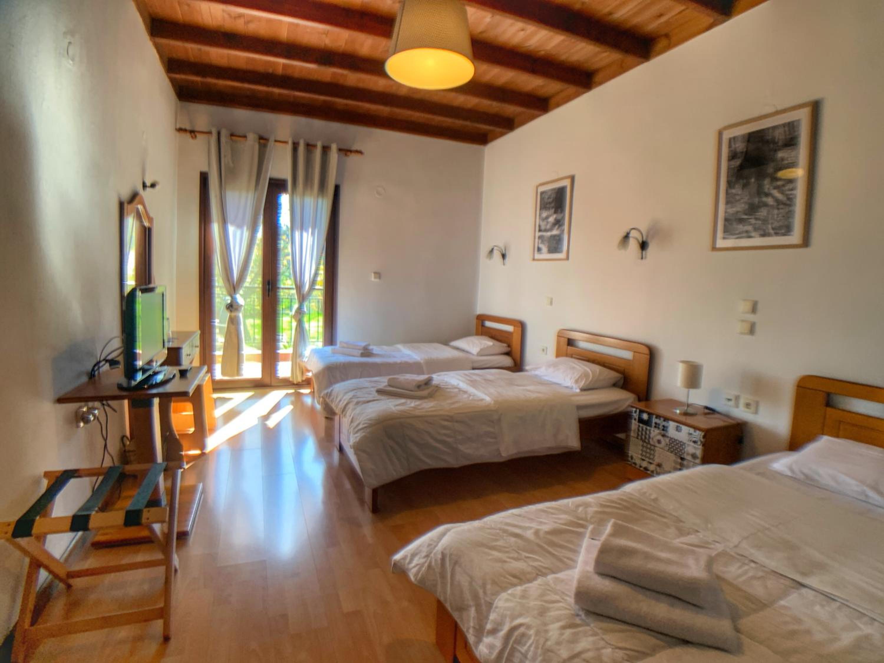 Triple Room with Balcony photo 1