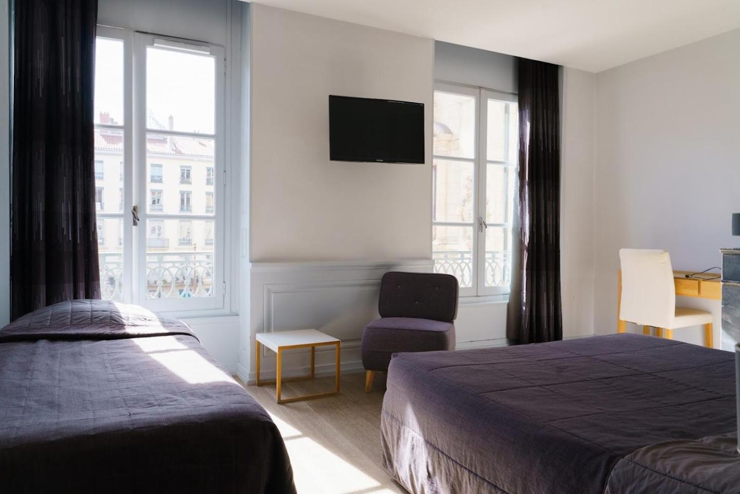Superior Triple Room photo 2