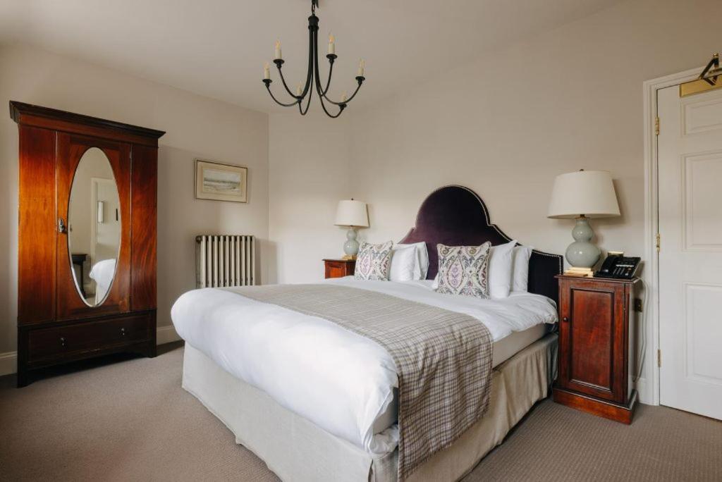 Room 15 – Dale Hole Cozy Double Room