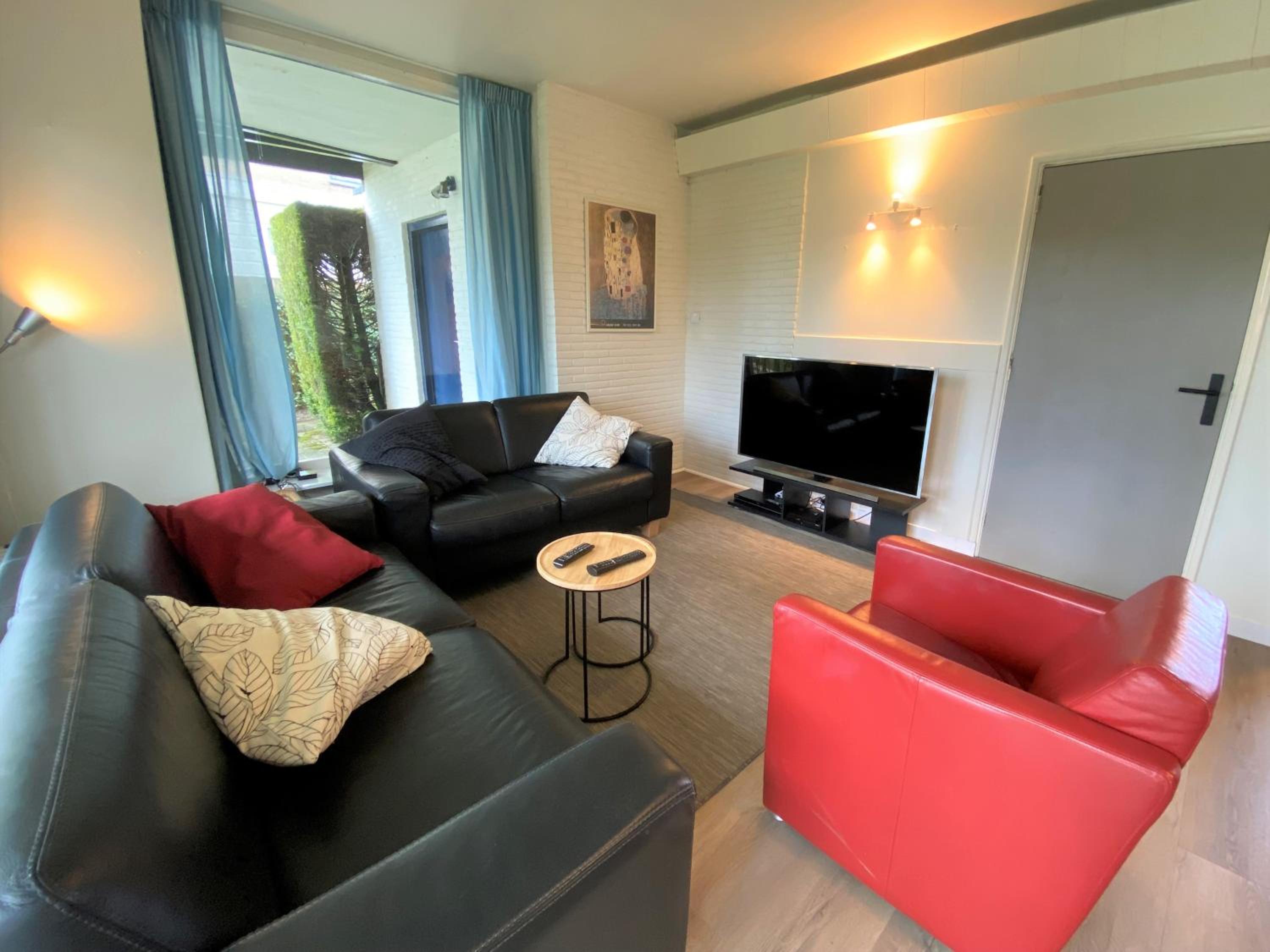 Three-Bedroom Apartment photo 1