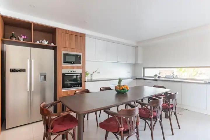 Apartment photo 2