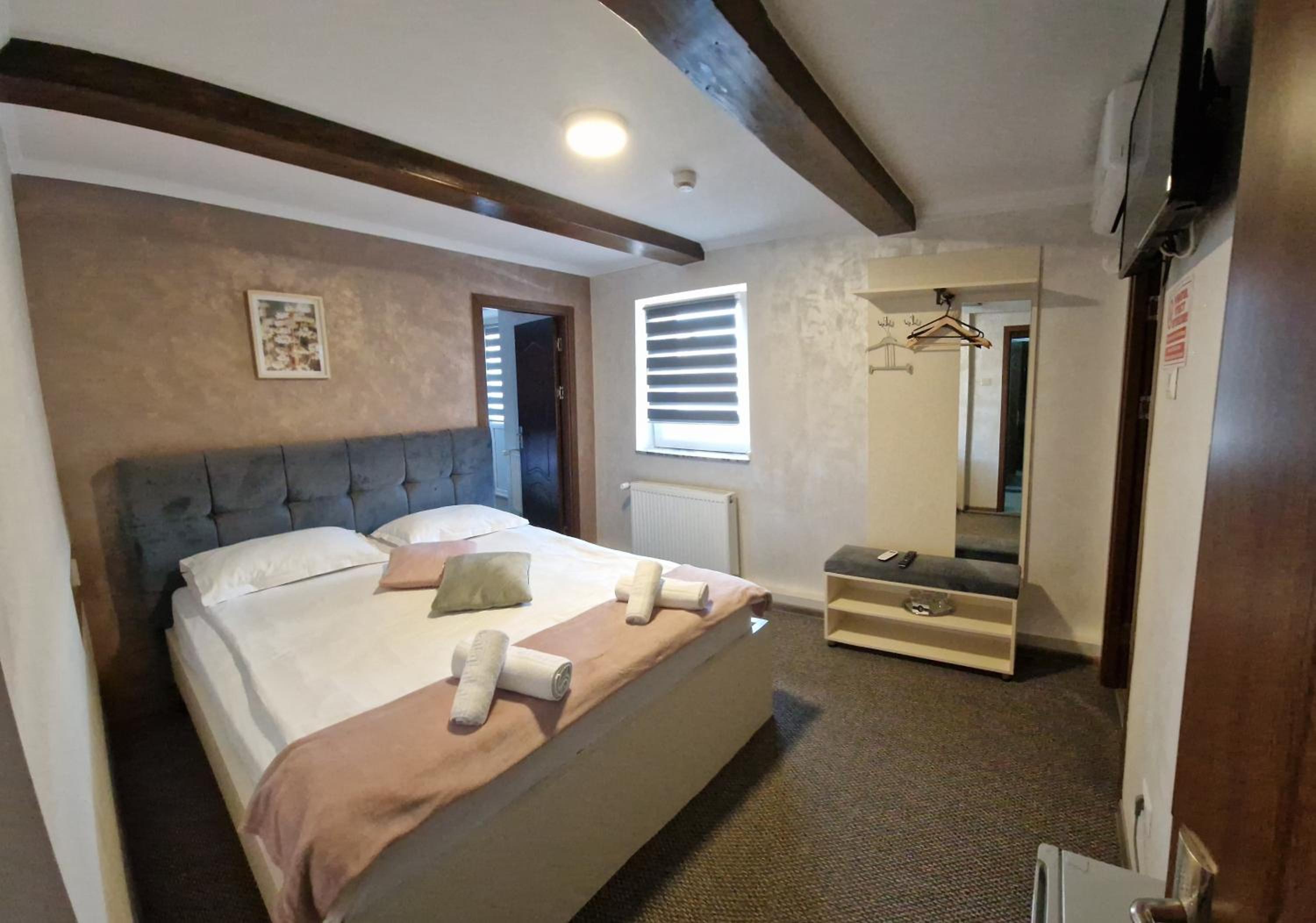 Suite - Photo 7