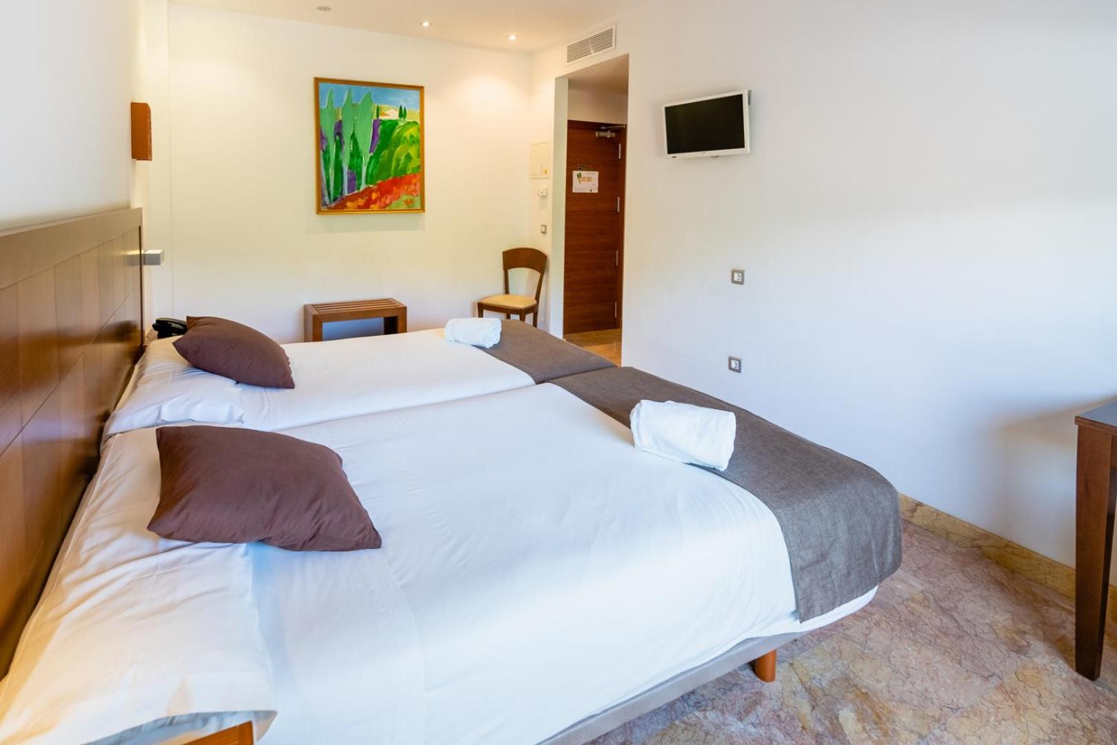 Habitación Doble con Estacionamiento