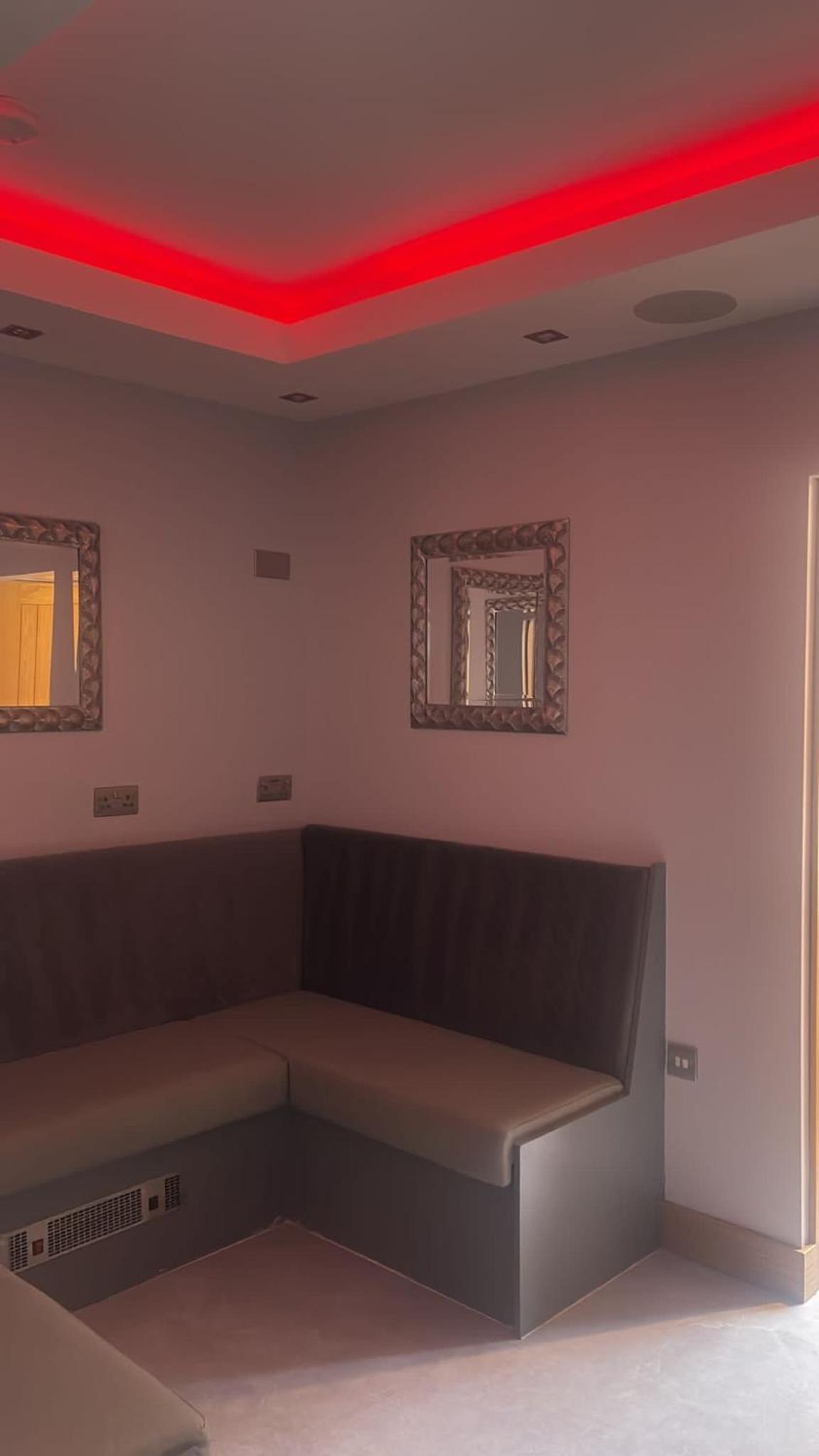Deluxe Apartment photo 2