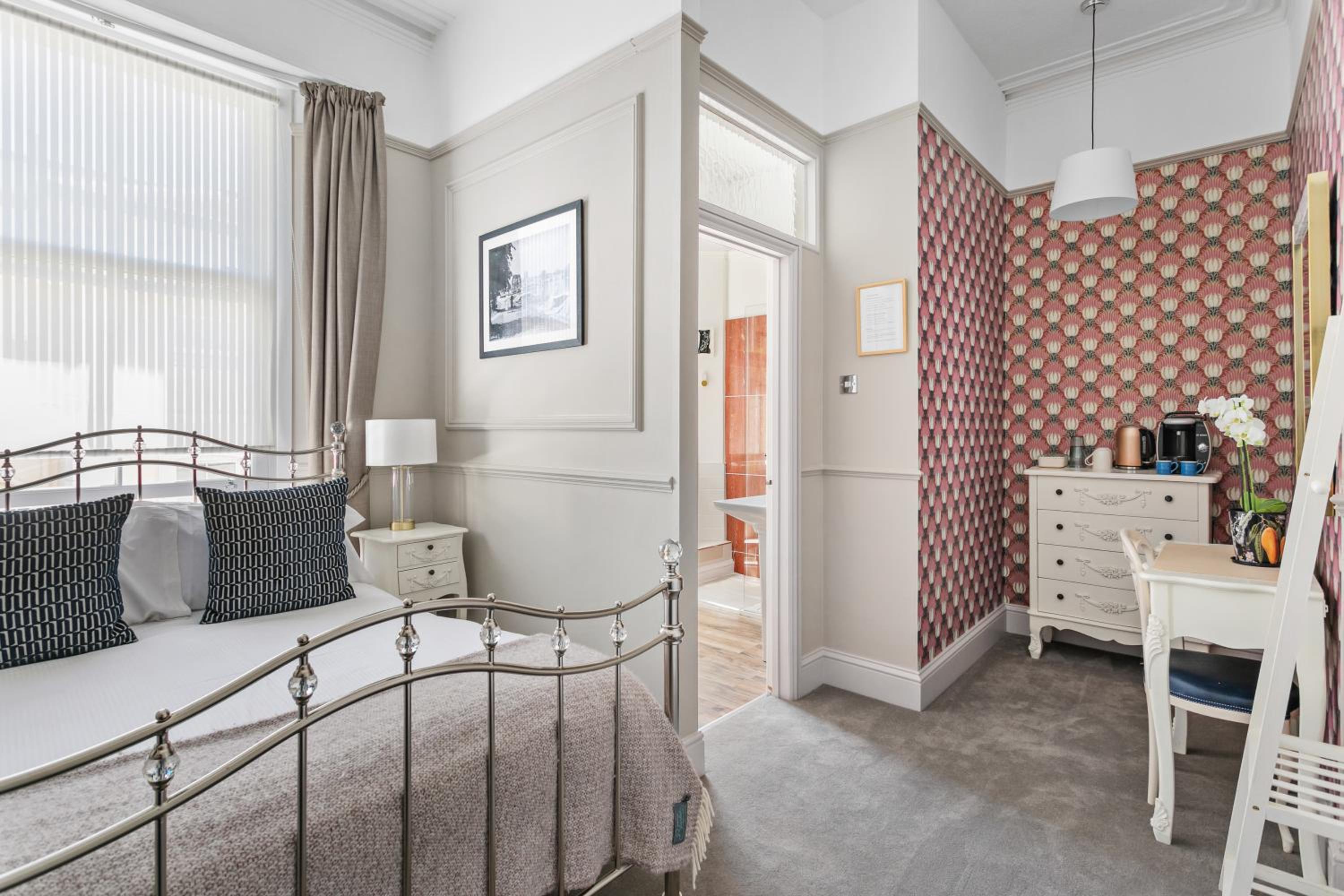 Superior Double Room - Photo 1