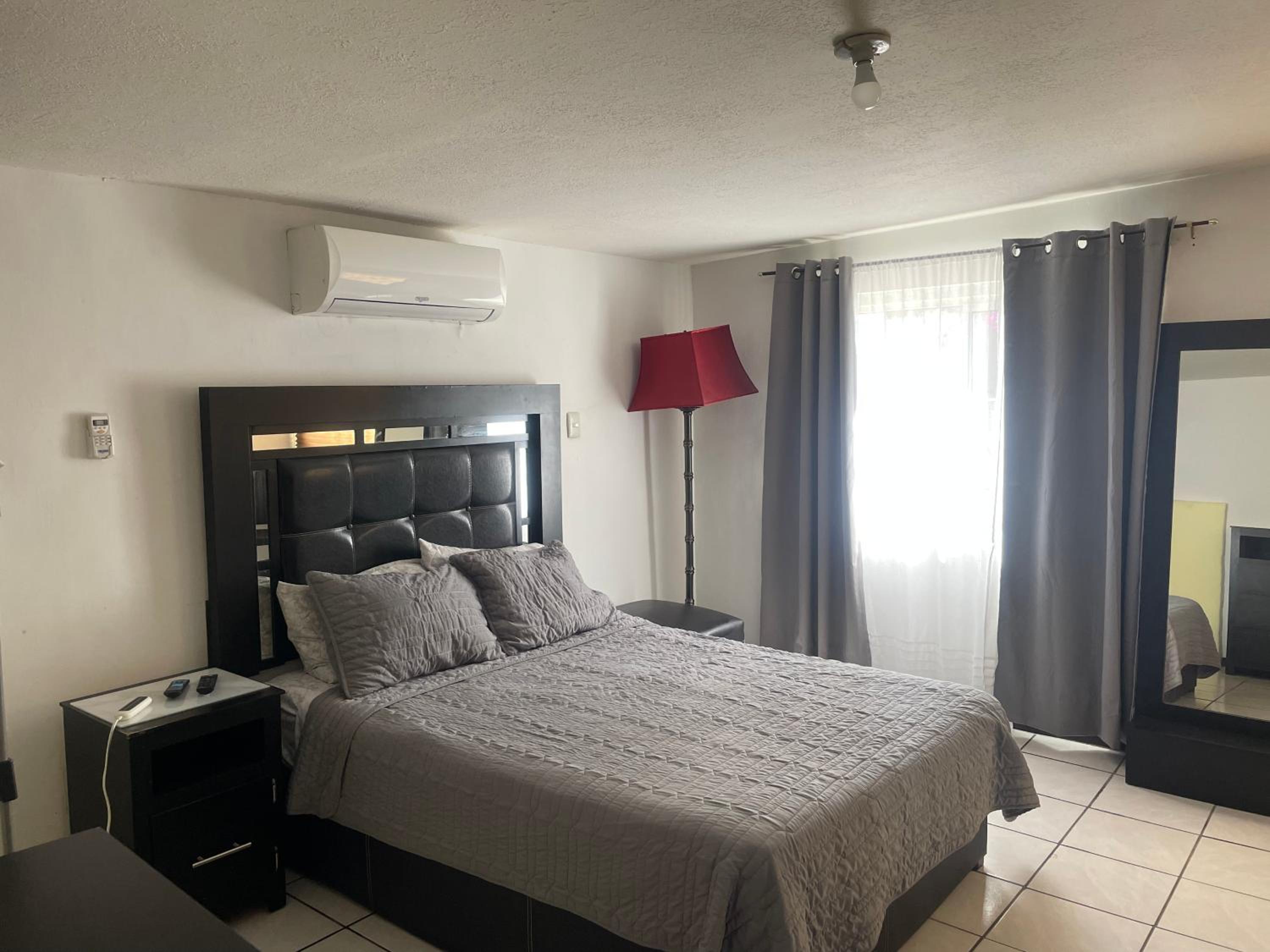 One-Bedroom Apartment - Photo 1