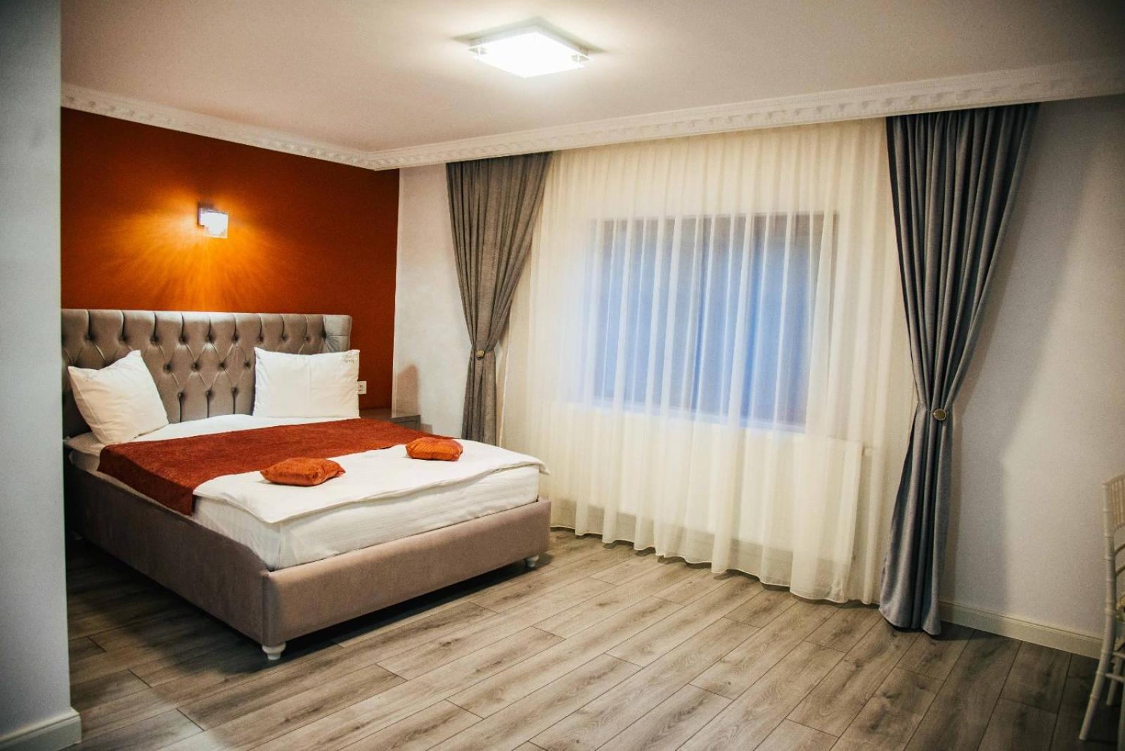 Triple Room with Private Bathroom photo 1