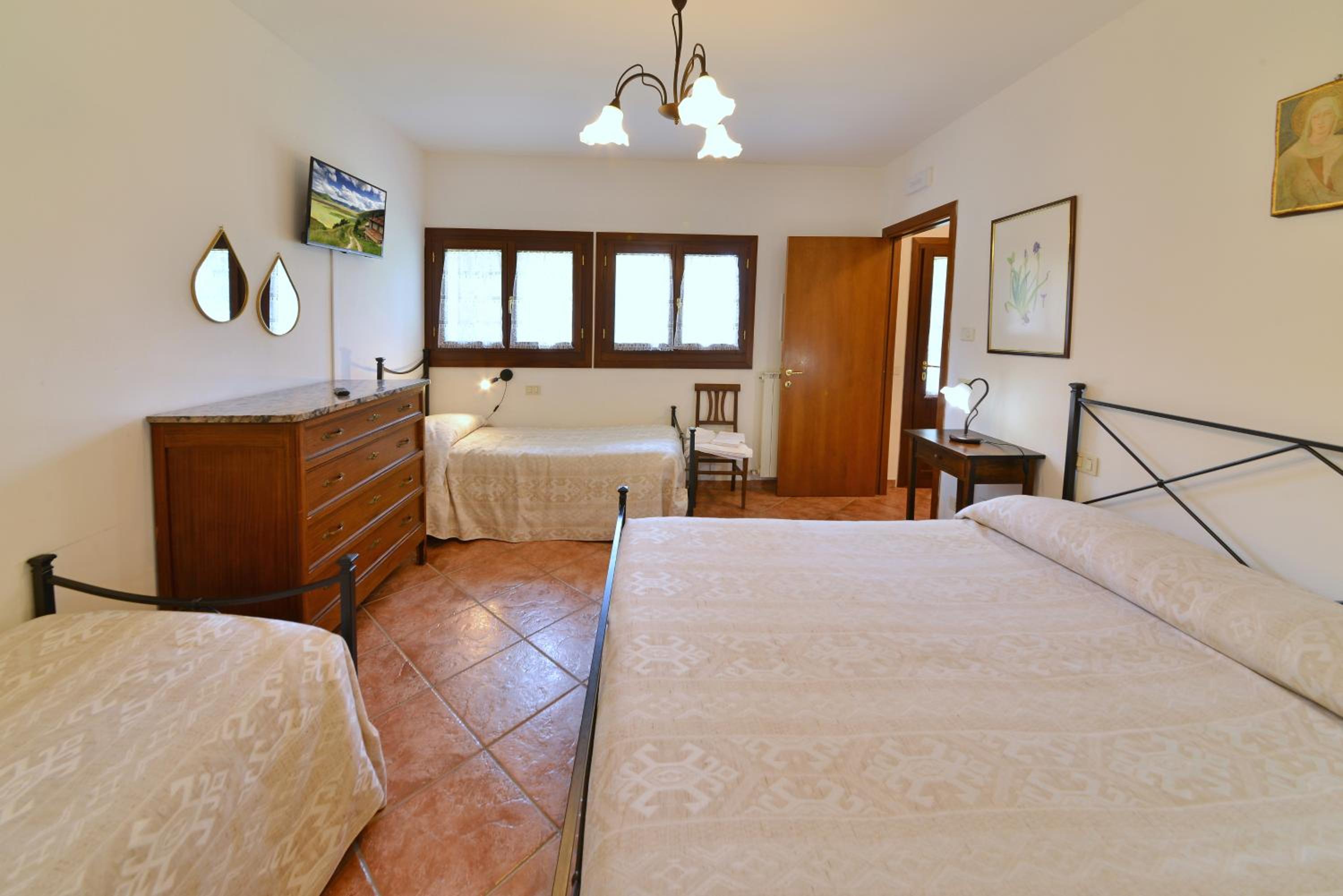 Quadruple Room - Photo 6