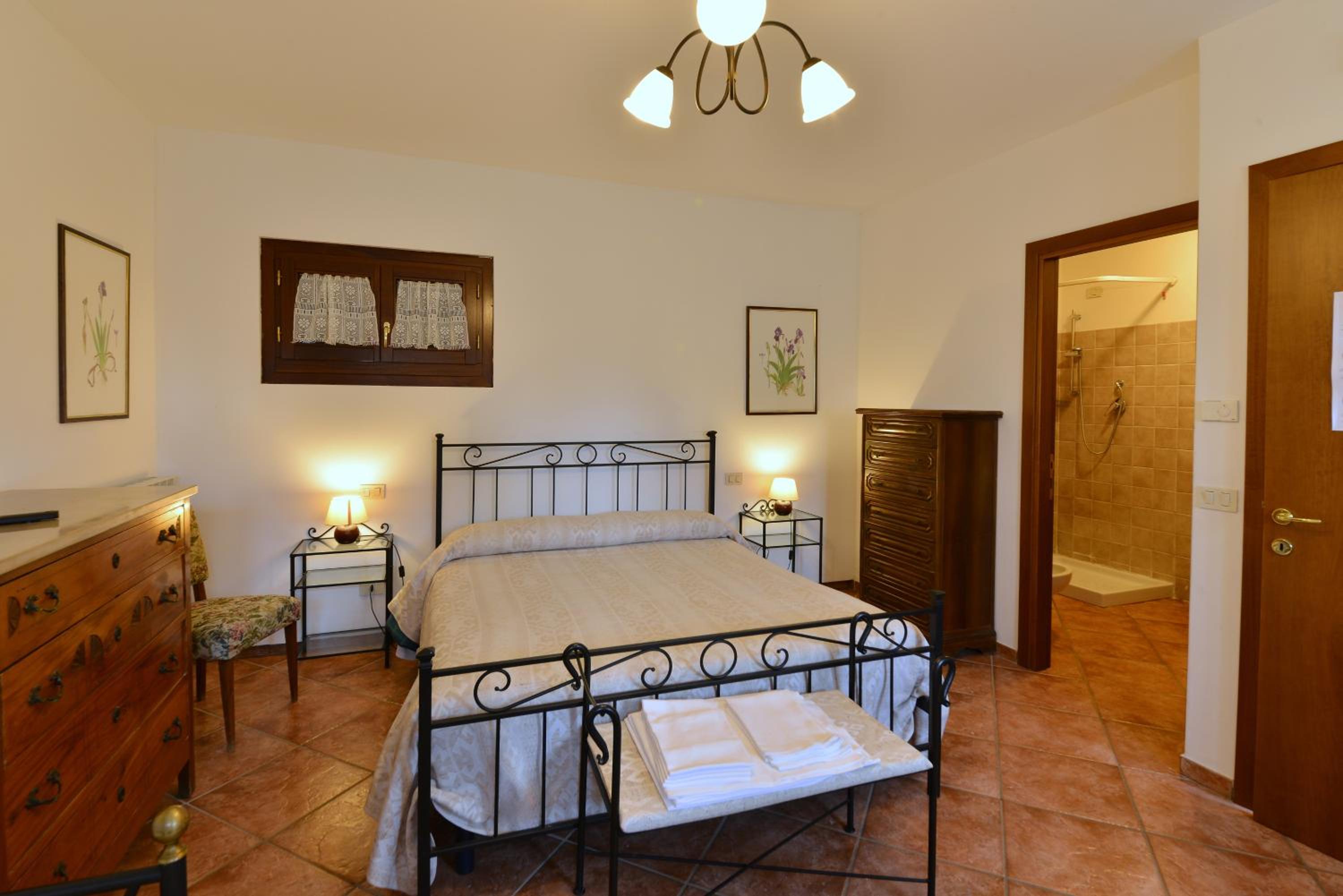 Quadruple Room - Photo 5