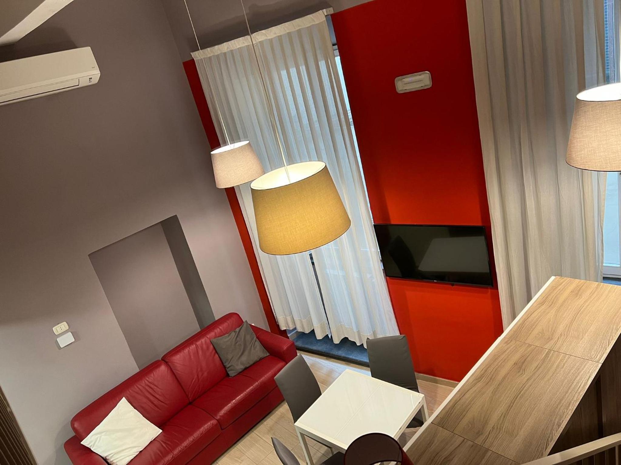 One-Bedroom Apartment photo 1