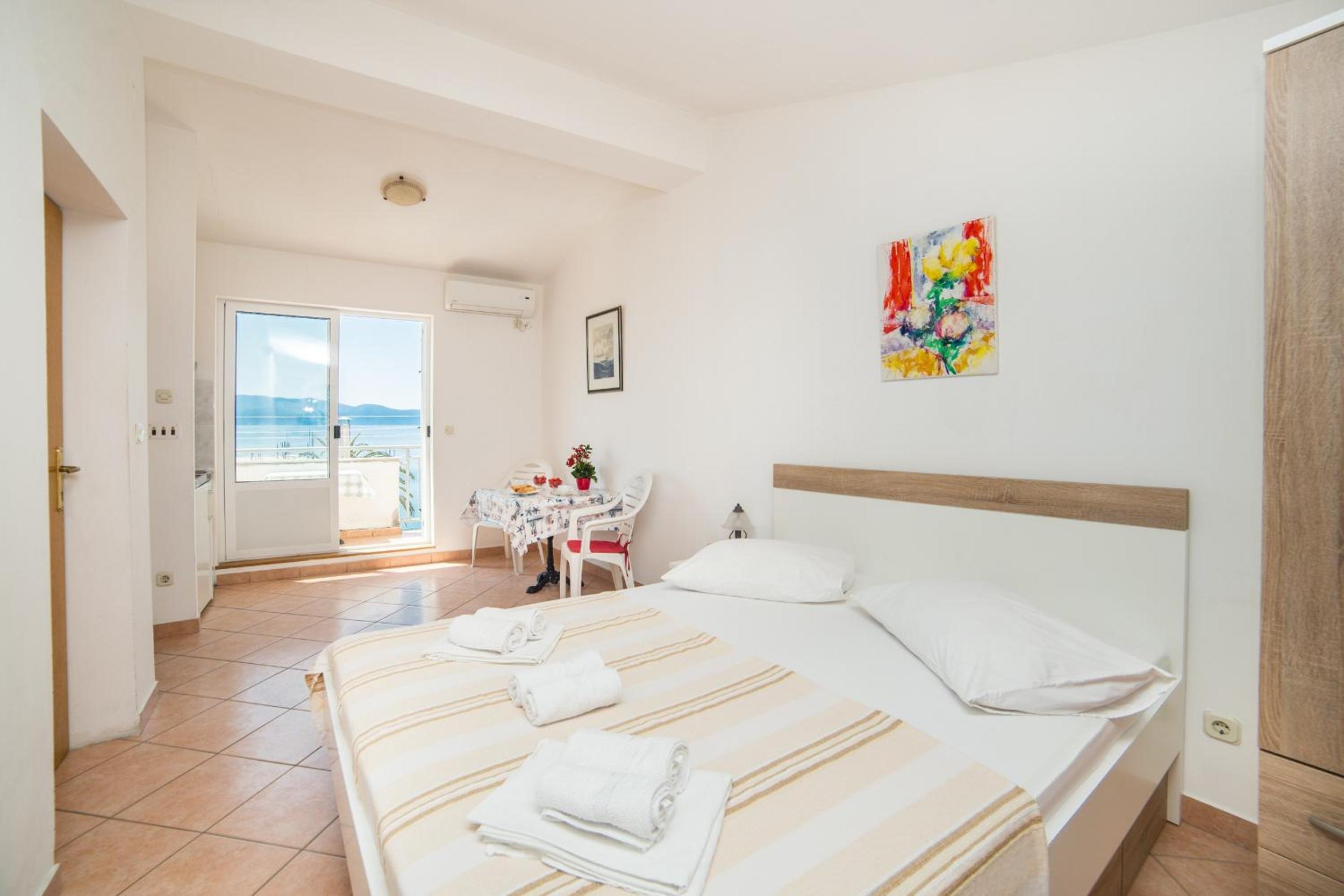 Studio Apartment with Sea View