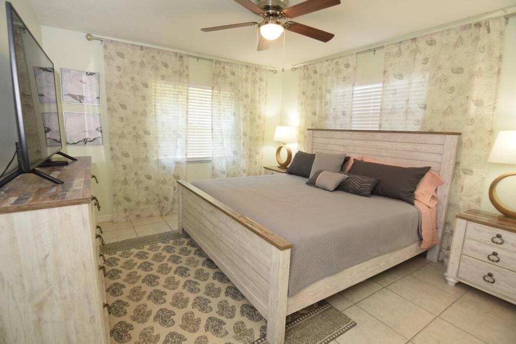 Three-Bedroom House photo 1
