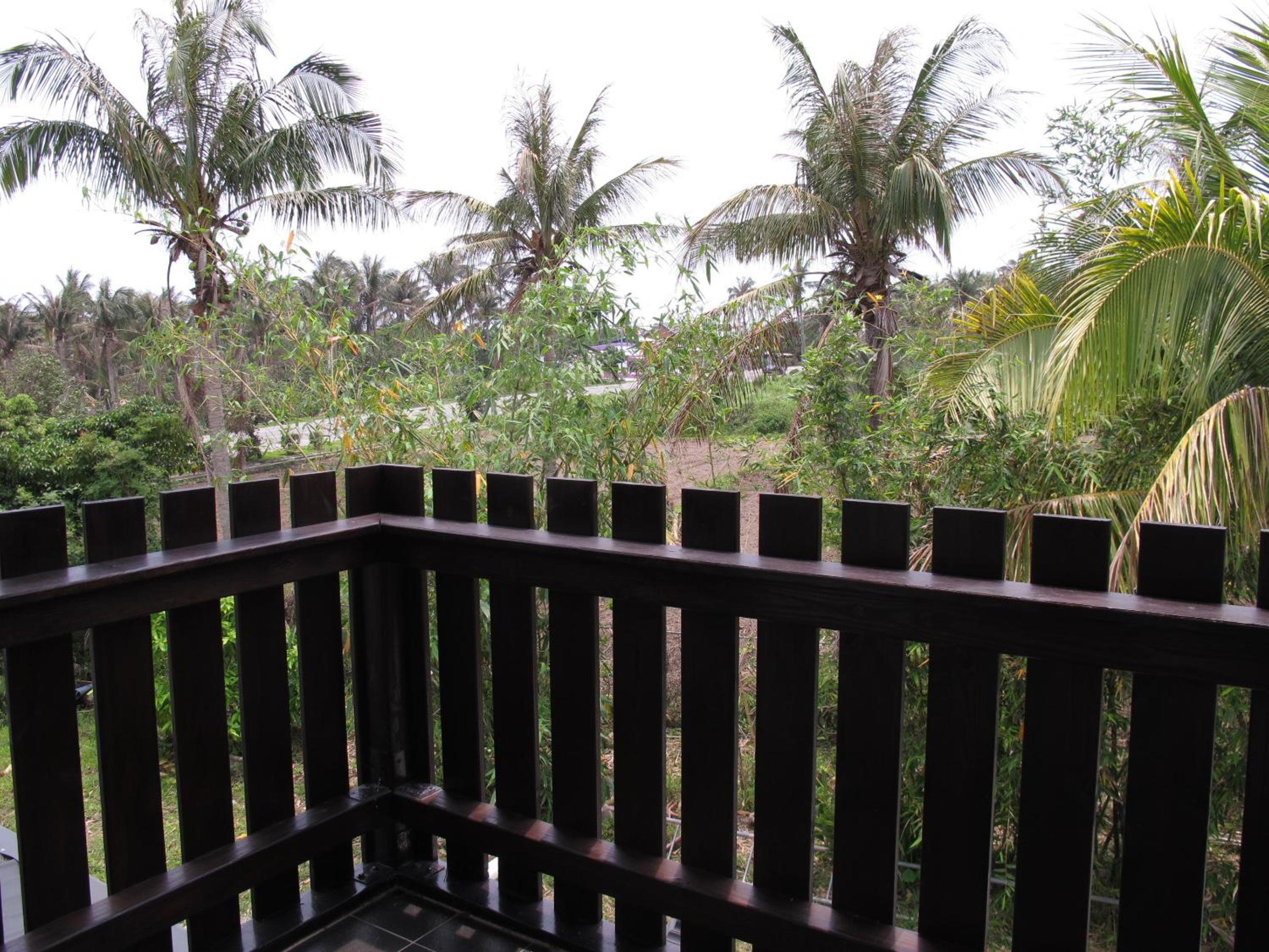 Quadruple Room with Balcony photo 3
