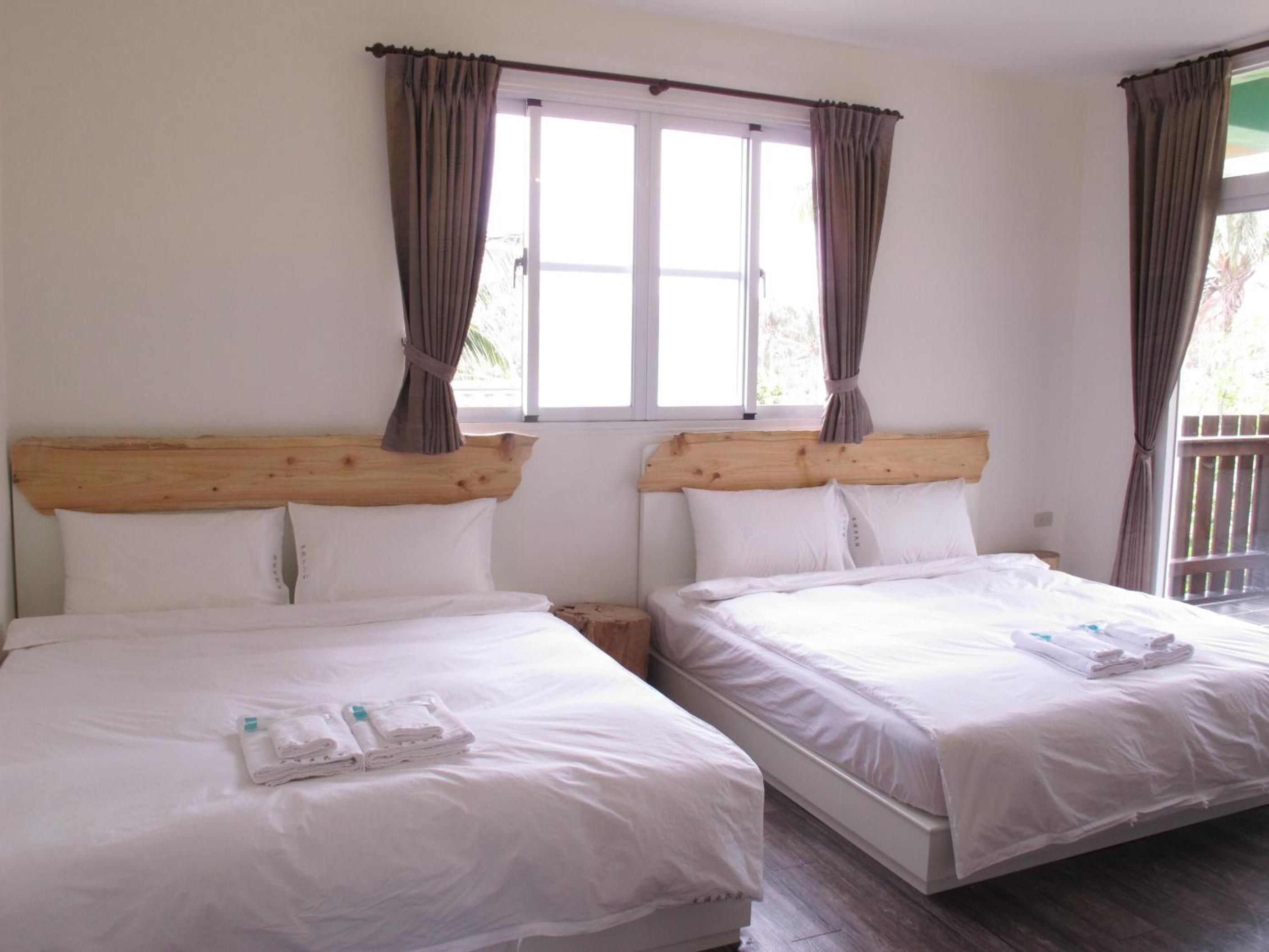 Quadruple Room with Balcony photo 2