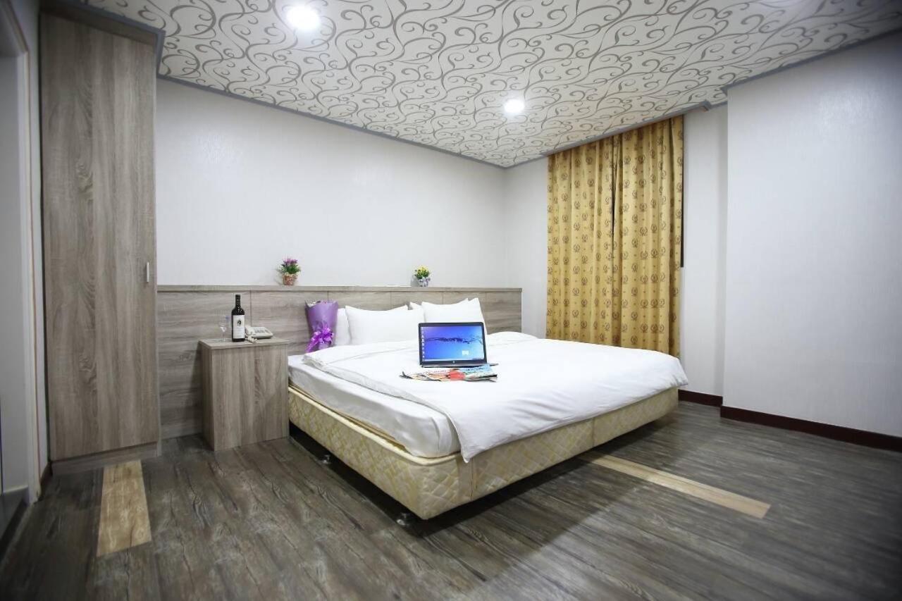 Standard Double Room - Photo 6