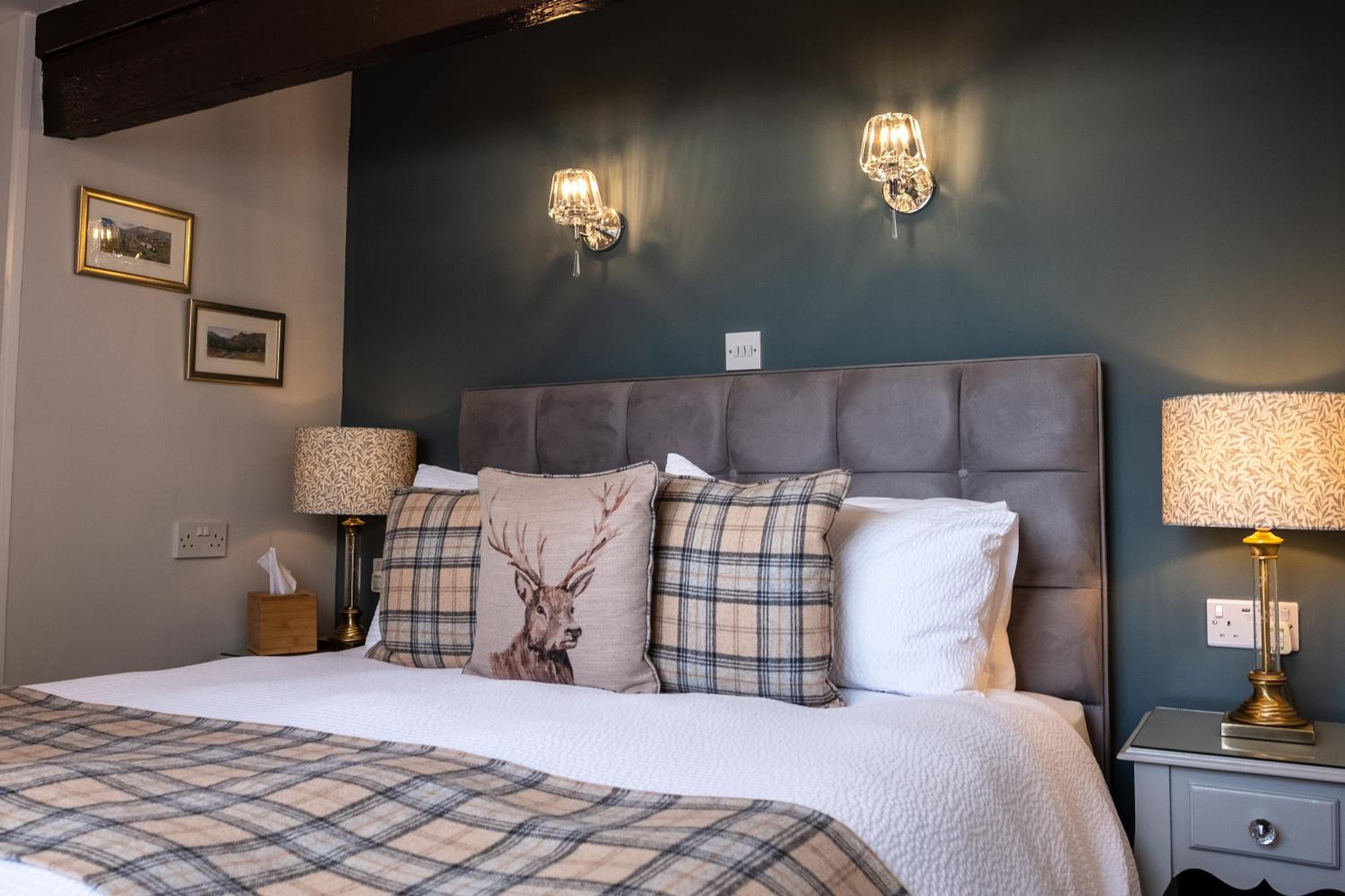 Deluxe Double Room with Shower