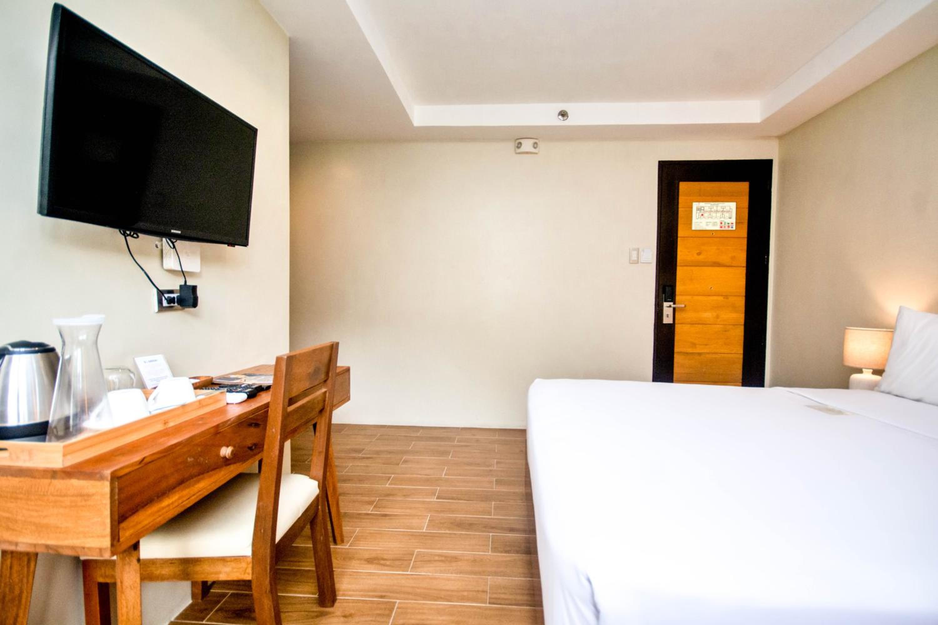 Standard Double Room - Photo 4