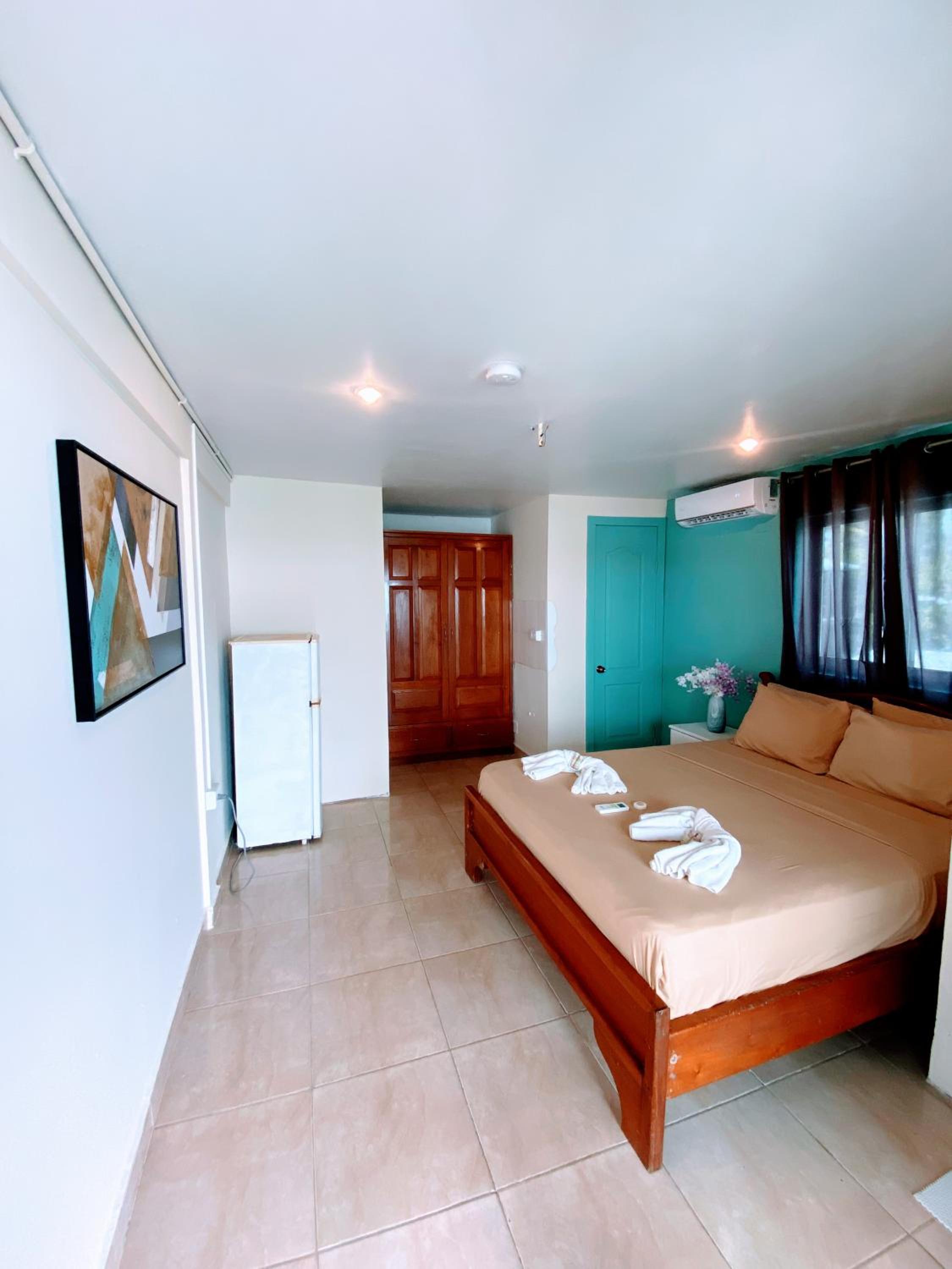 Deluxe Double Room with Balcony and Sea View photo 3