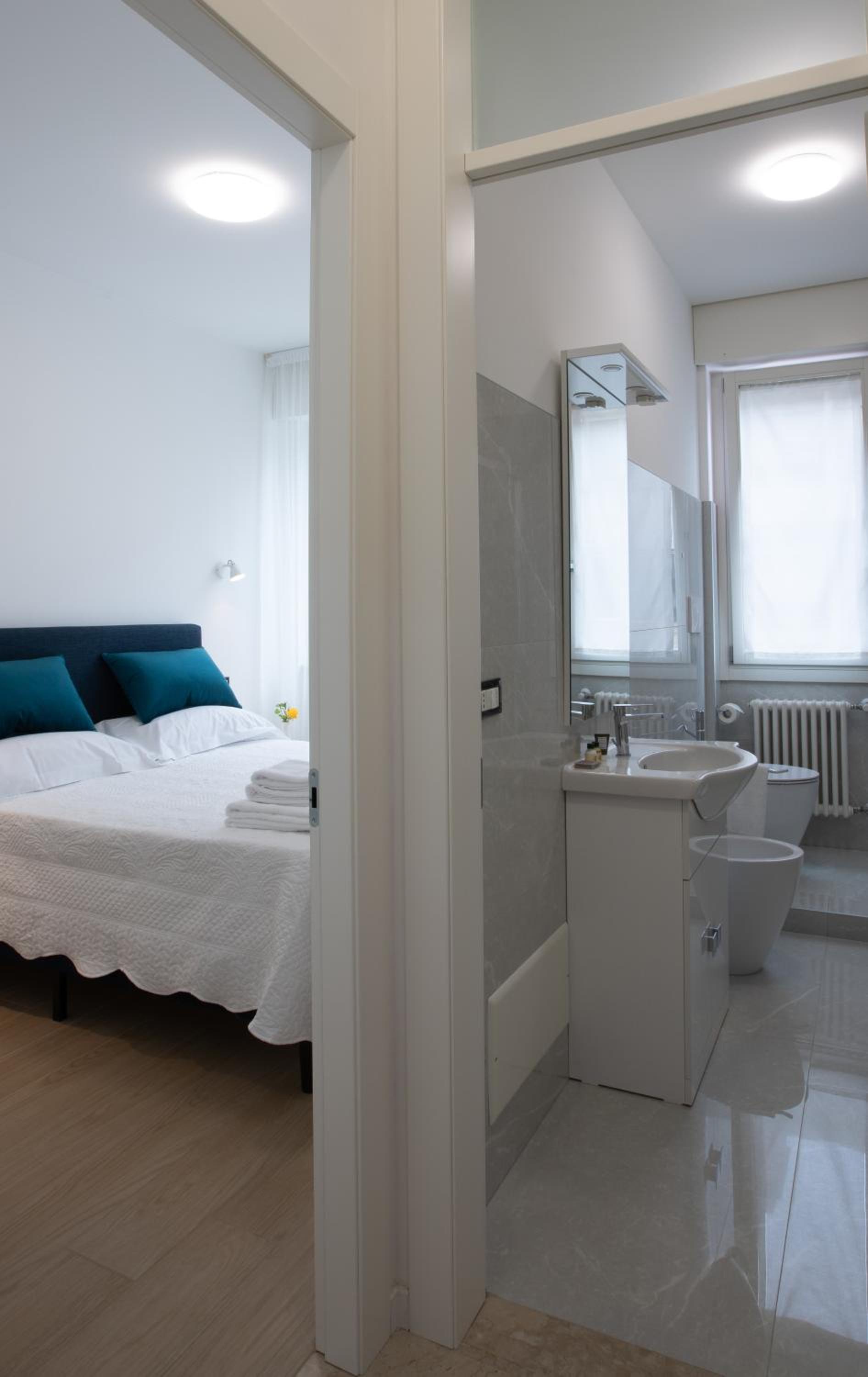Double Room with Private Bathroom photo 2