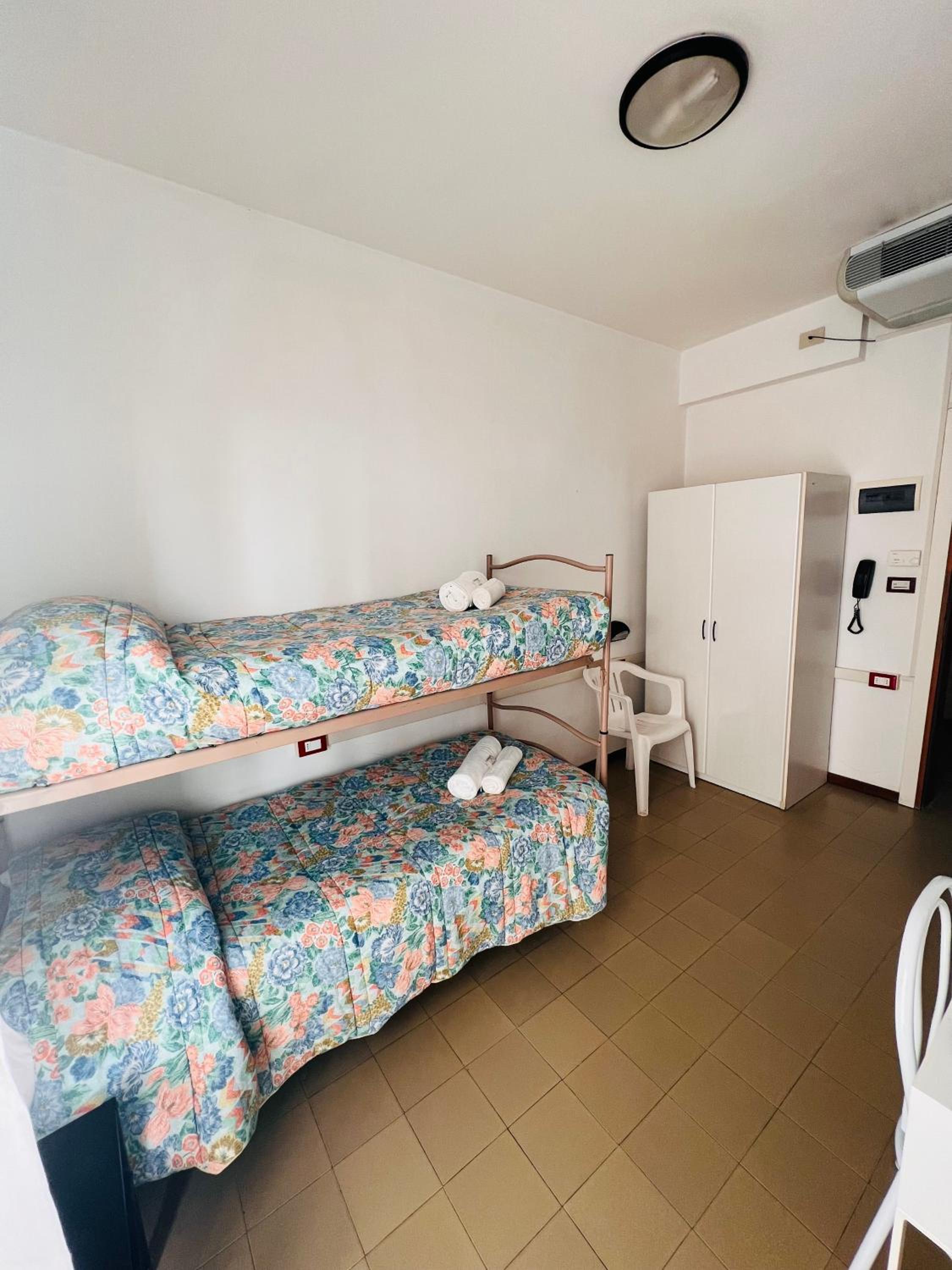 Economy Twin Room