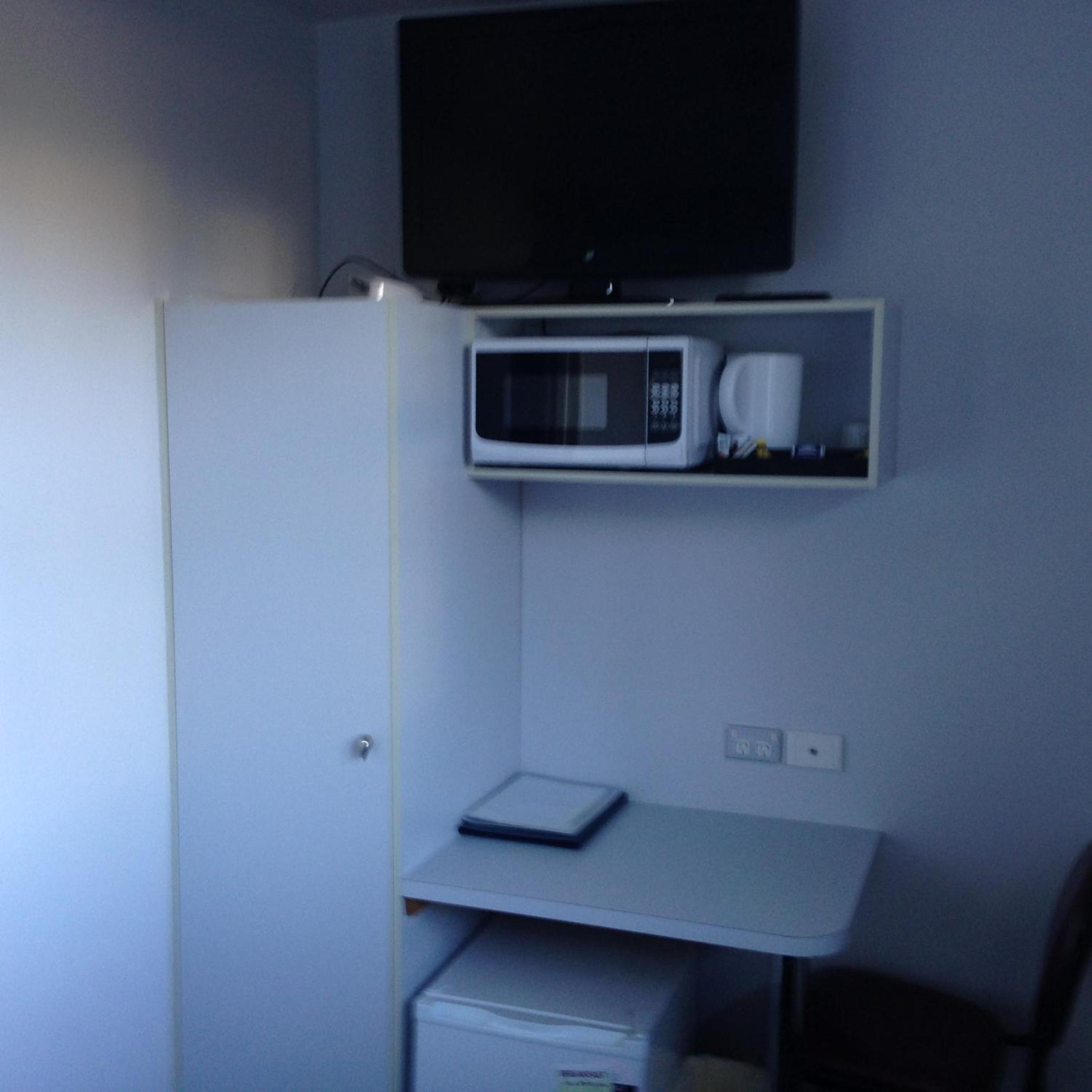 Single Room - Photo 11