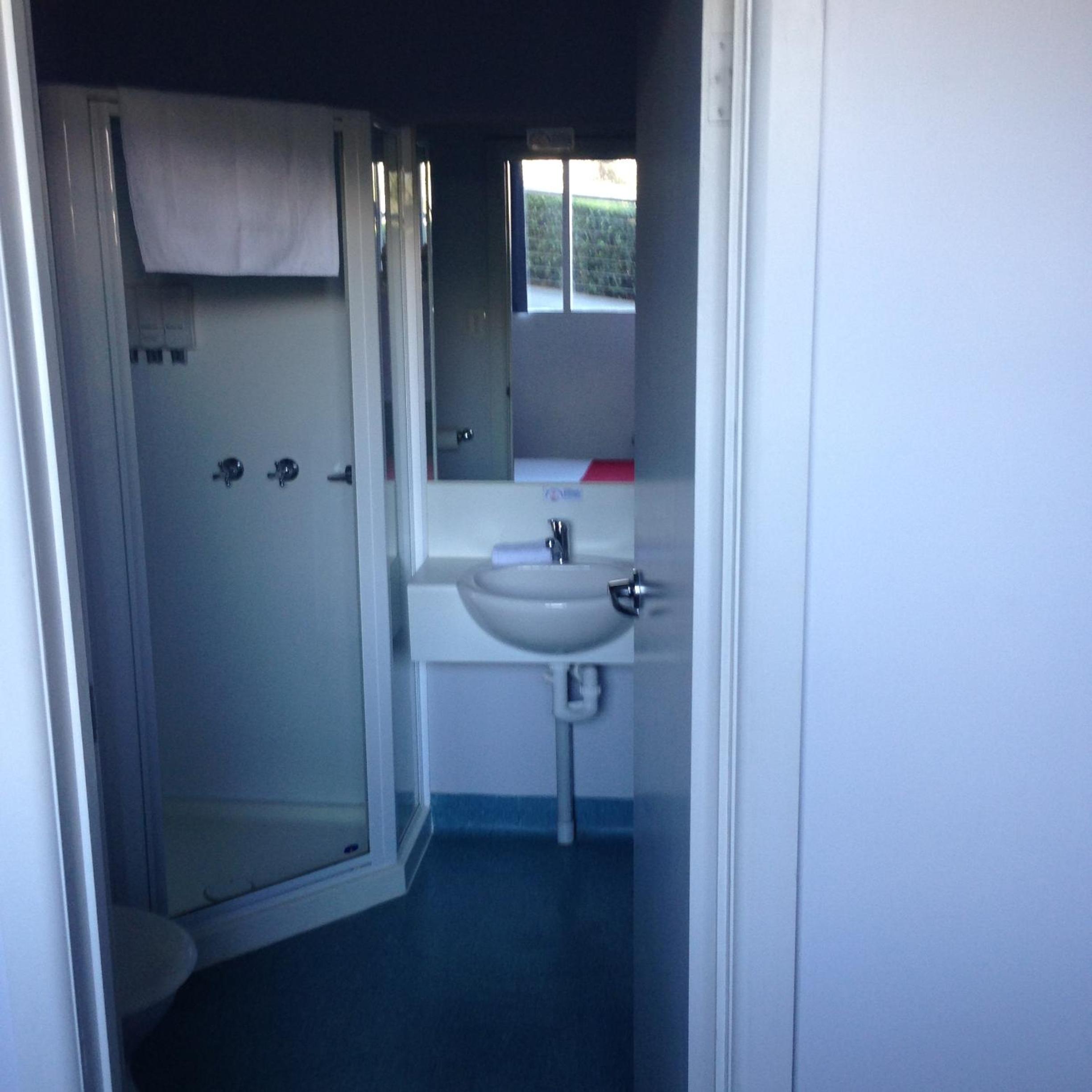 Small Double Room - Photo 8