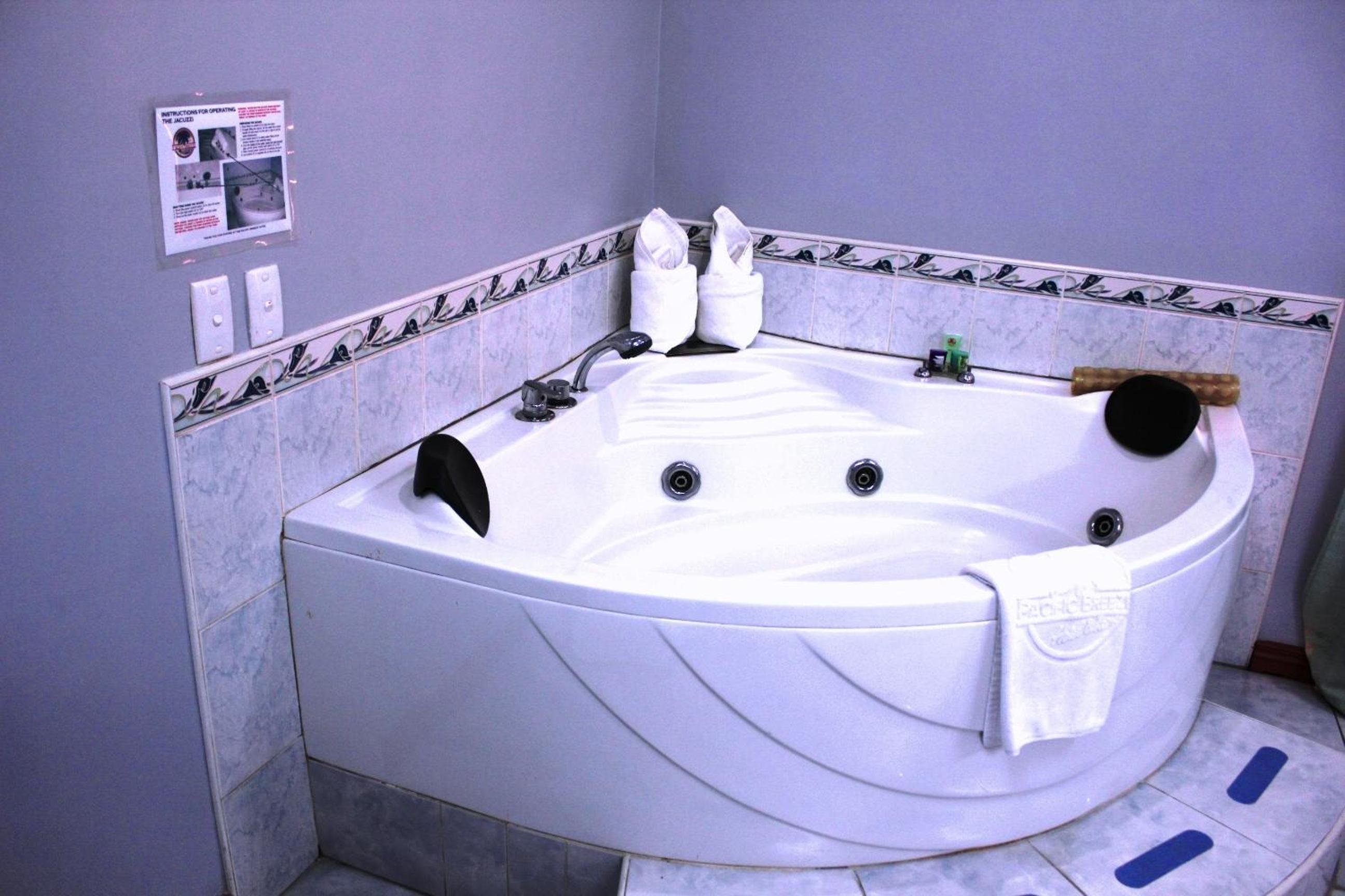  Poolside Jacuzzi Room photo 2