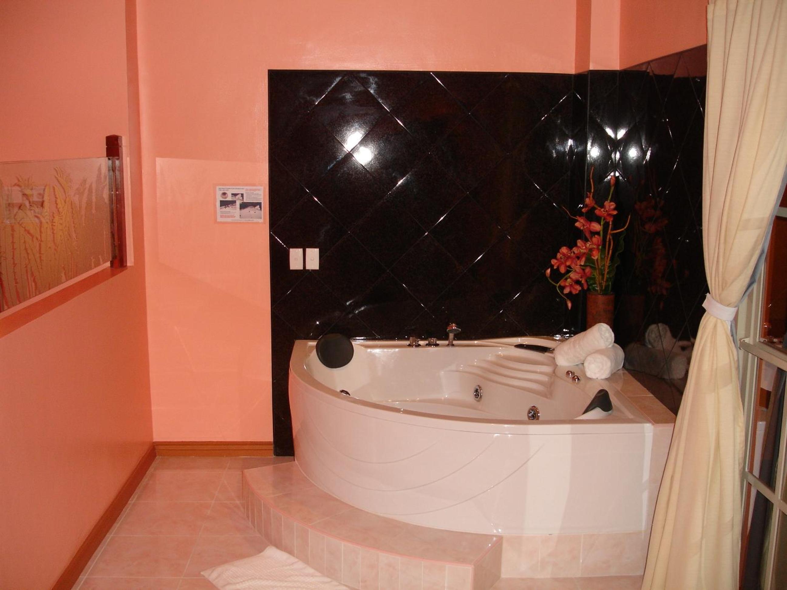 Admiral Suite photo 3