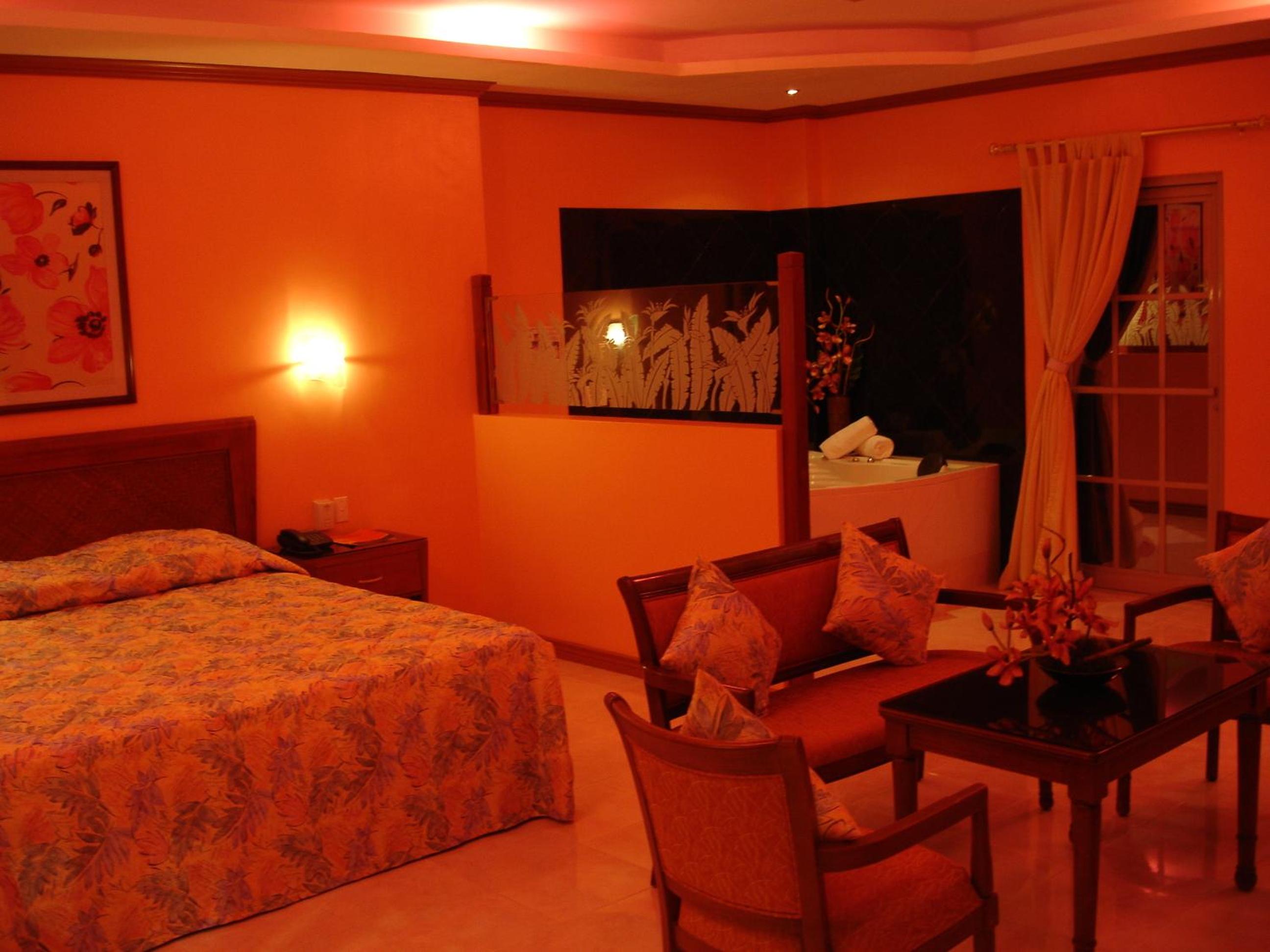 Admiral Suite photo 2