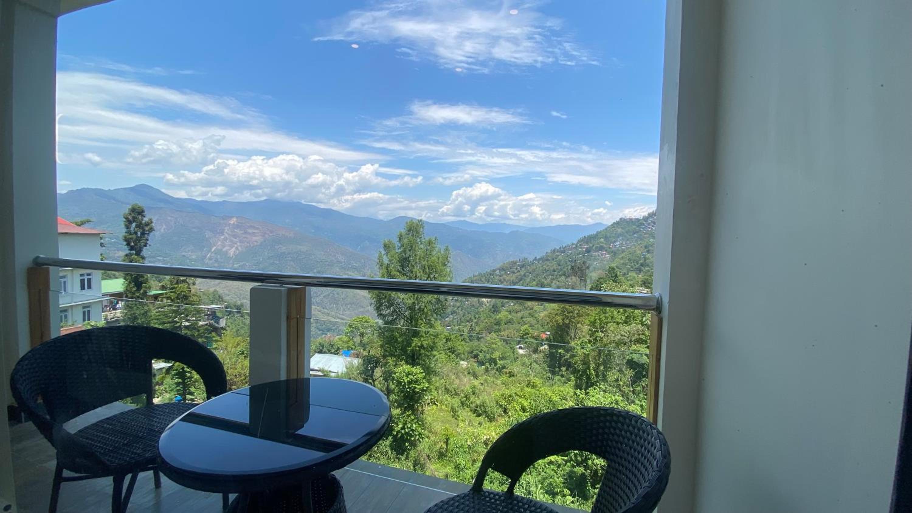 King Room with Balcony photo 2