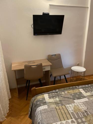 Apartment photo 1