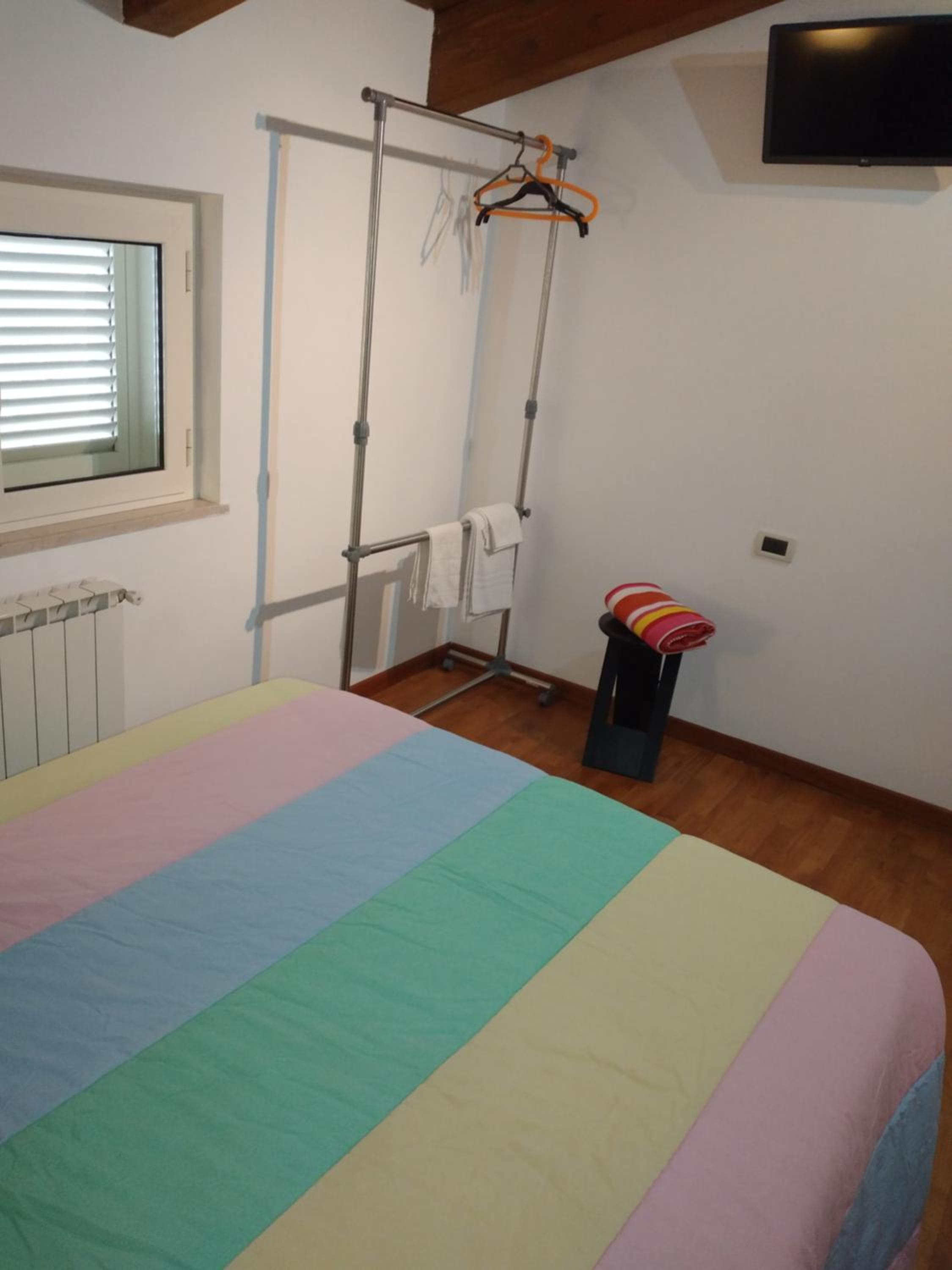 Small Double Room - Photo 17