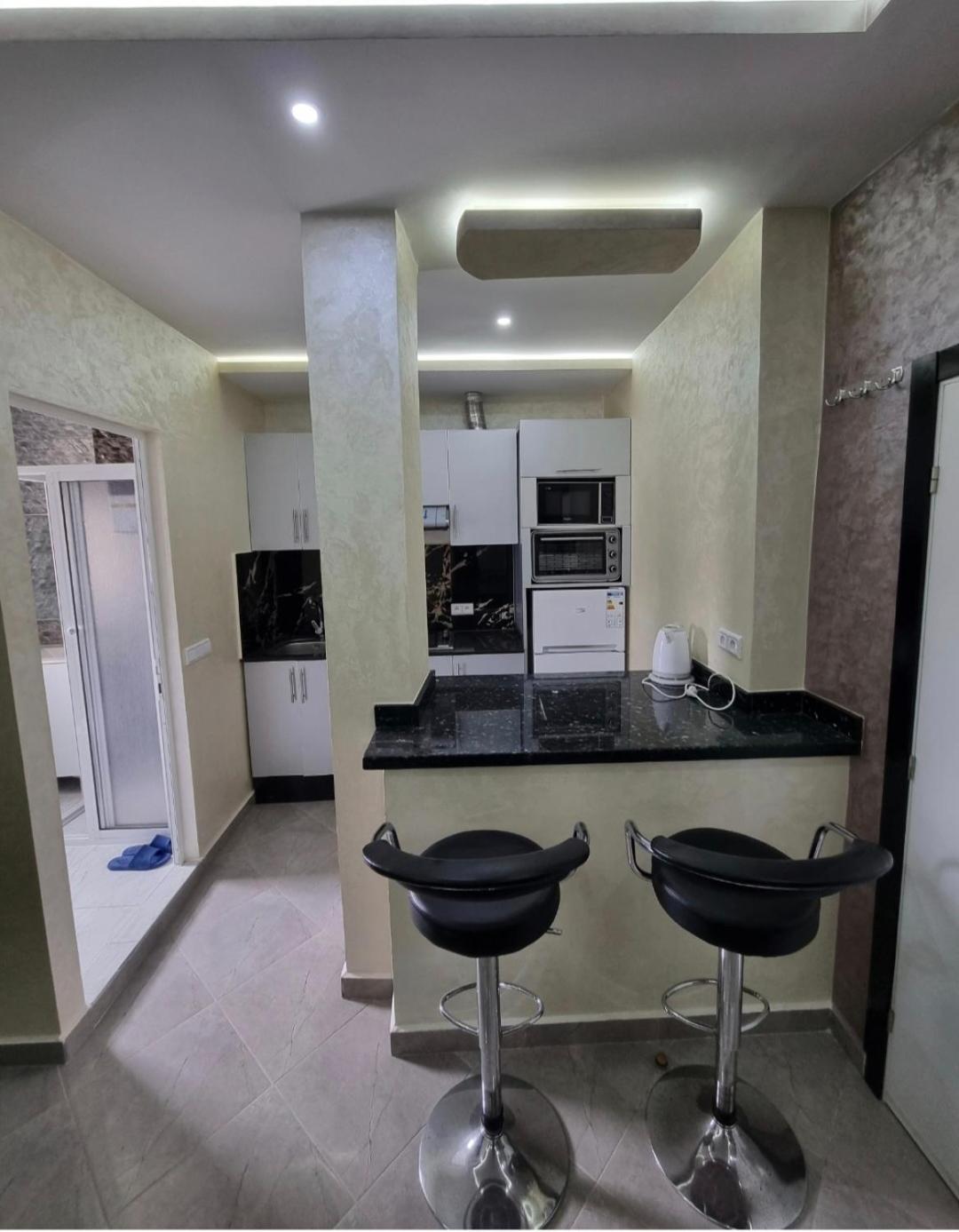 One-Bedroom Apartment - Photo 17