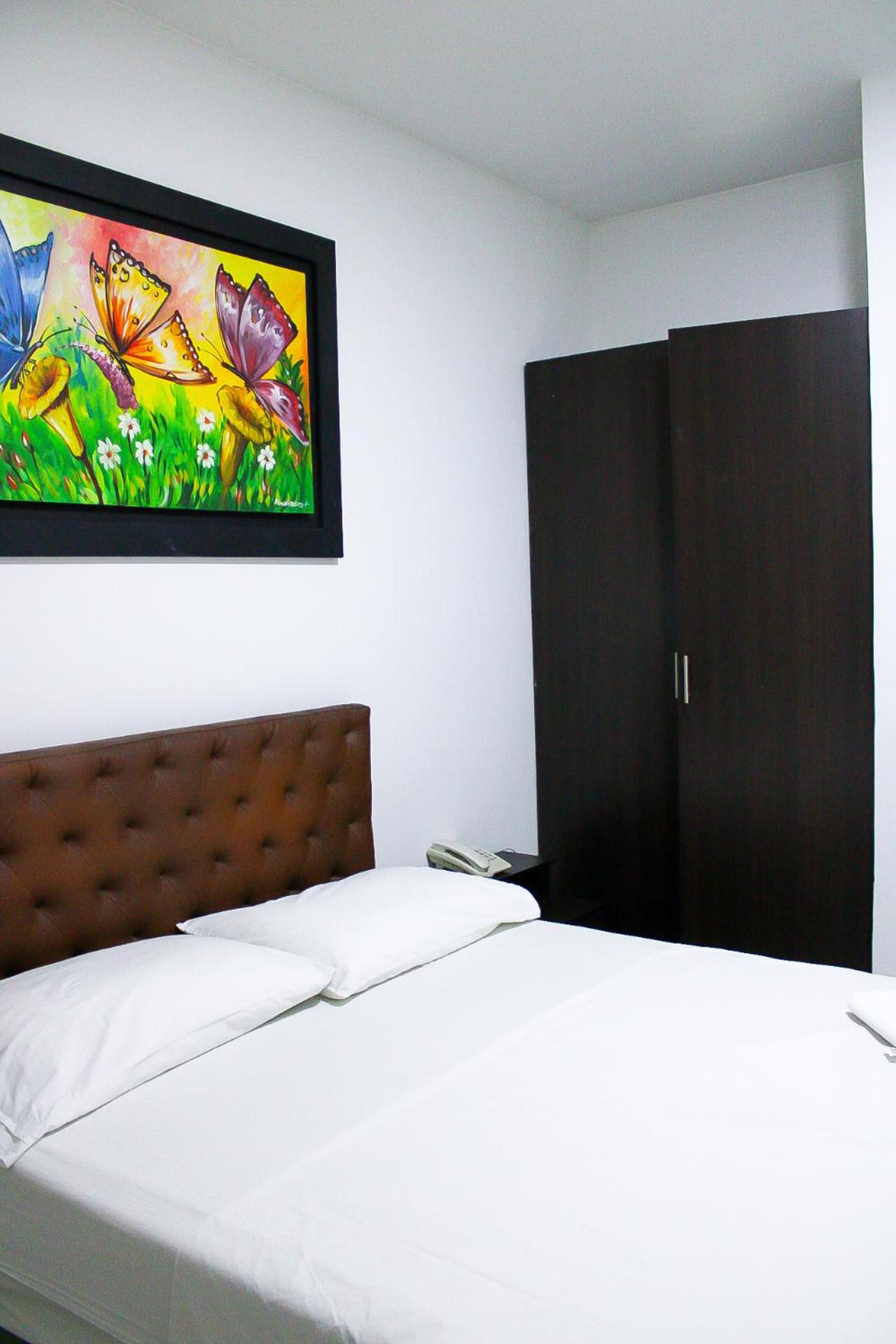 Double Room with Air Conditioning photo 3