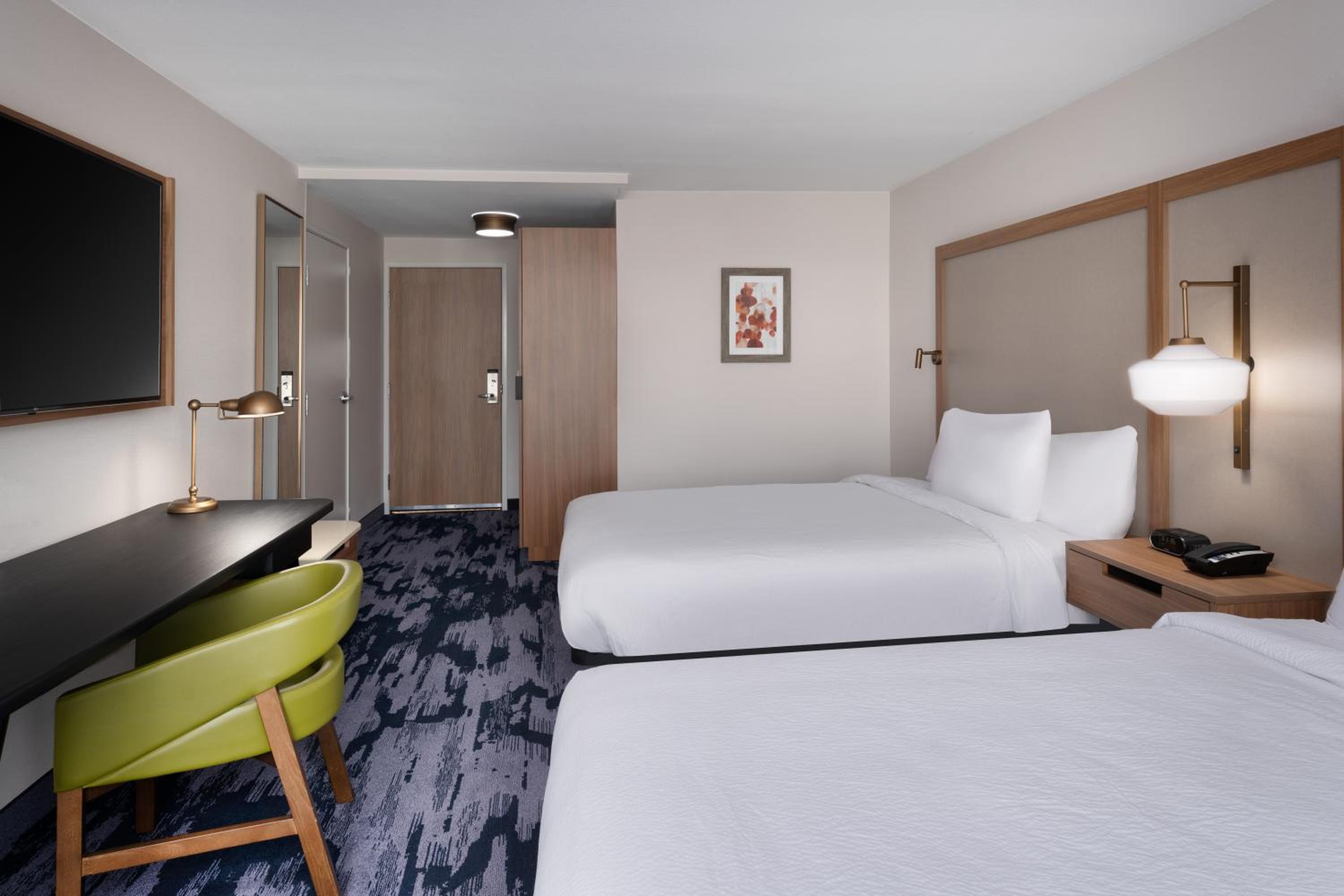 Queen Room with Two Queen Beds - Photo 1