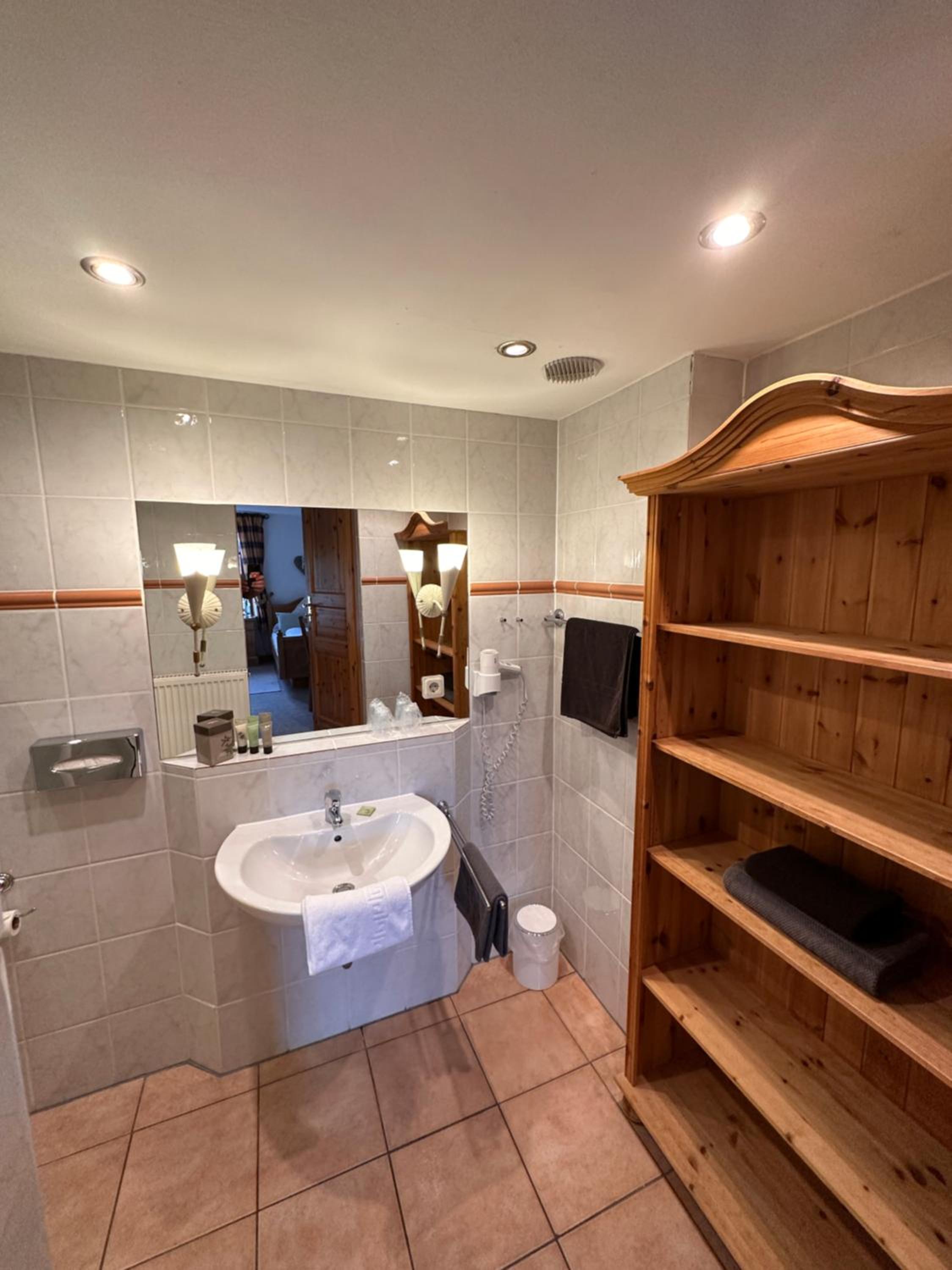 Twin Room - Photo 4
