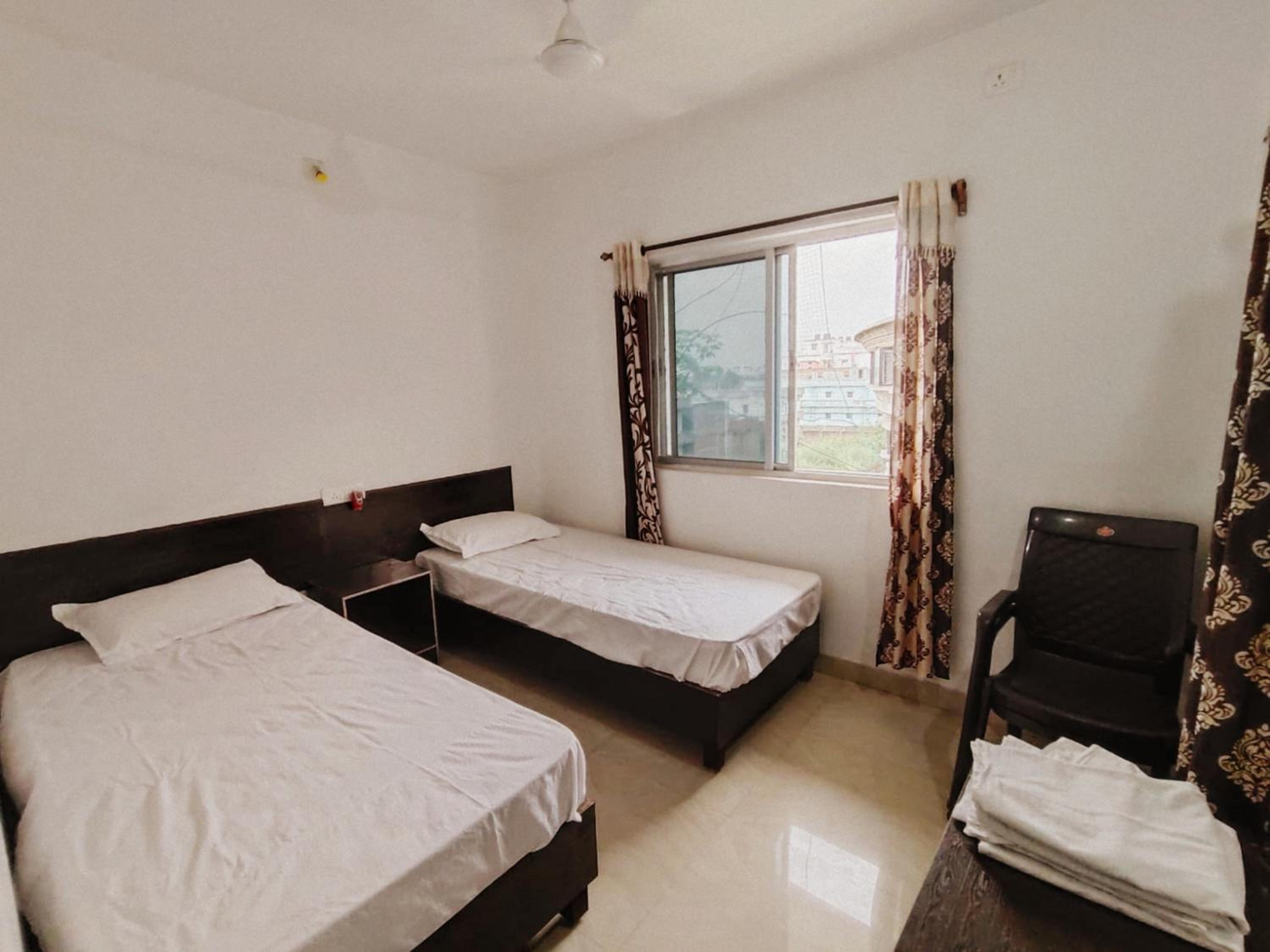 Standard Double Room with Fan photo 1